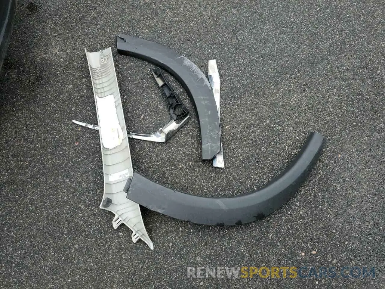 13 Photograph of a damaged car 5N1BT3BBXRC761626 NISSAN ROGUE 2024