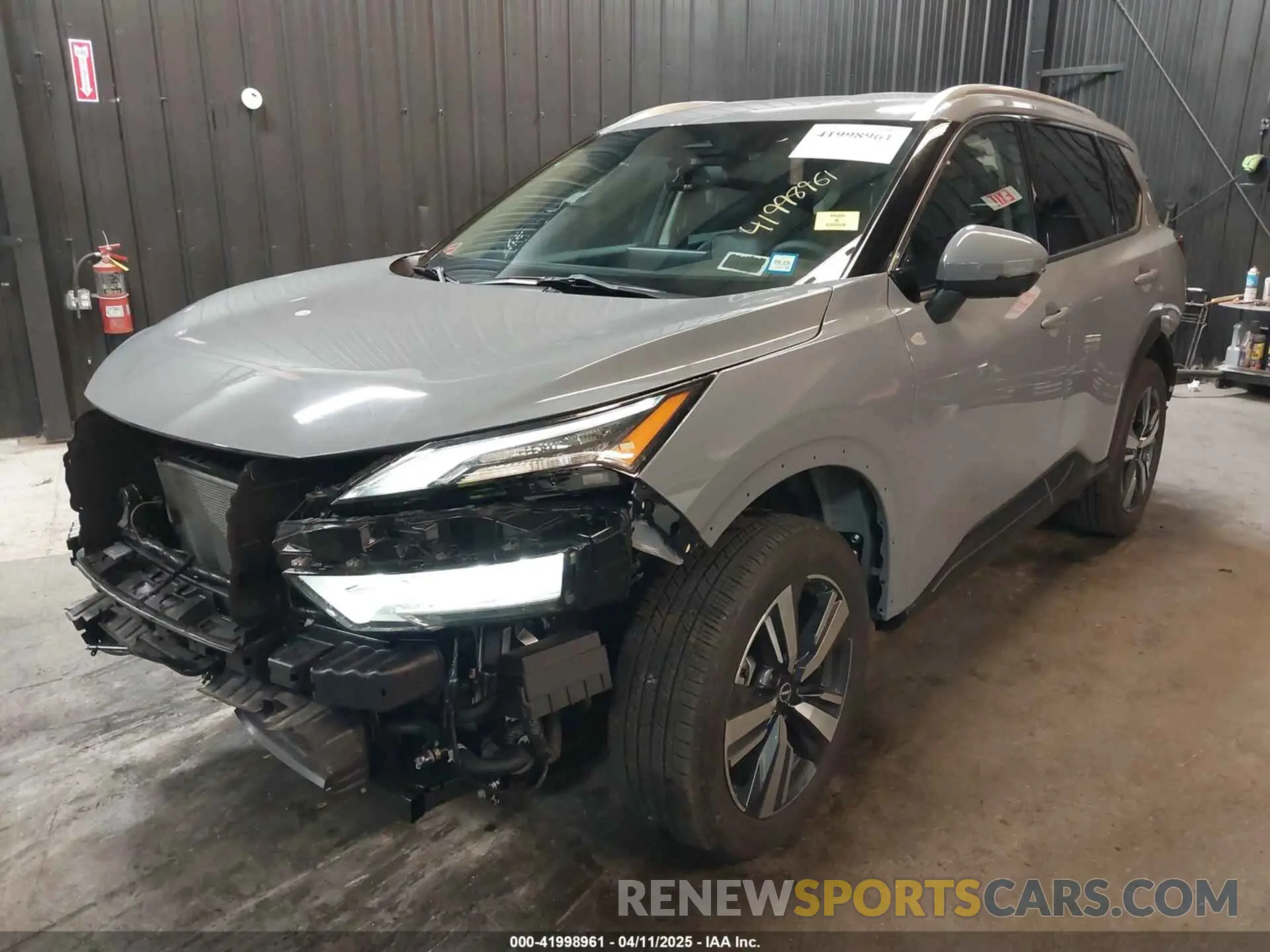 2 Photograph of a damaged car 5N1BT3CB7RC685572 NISSAN ROGUE 2024