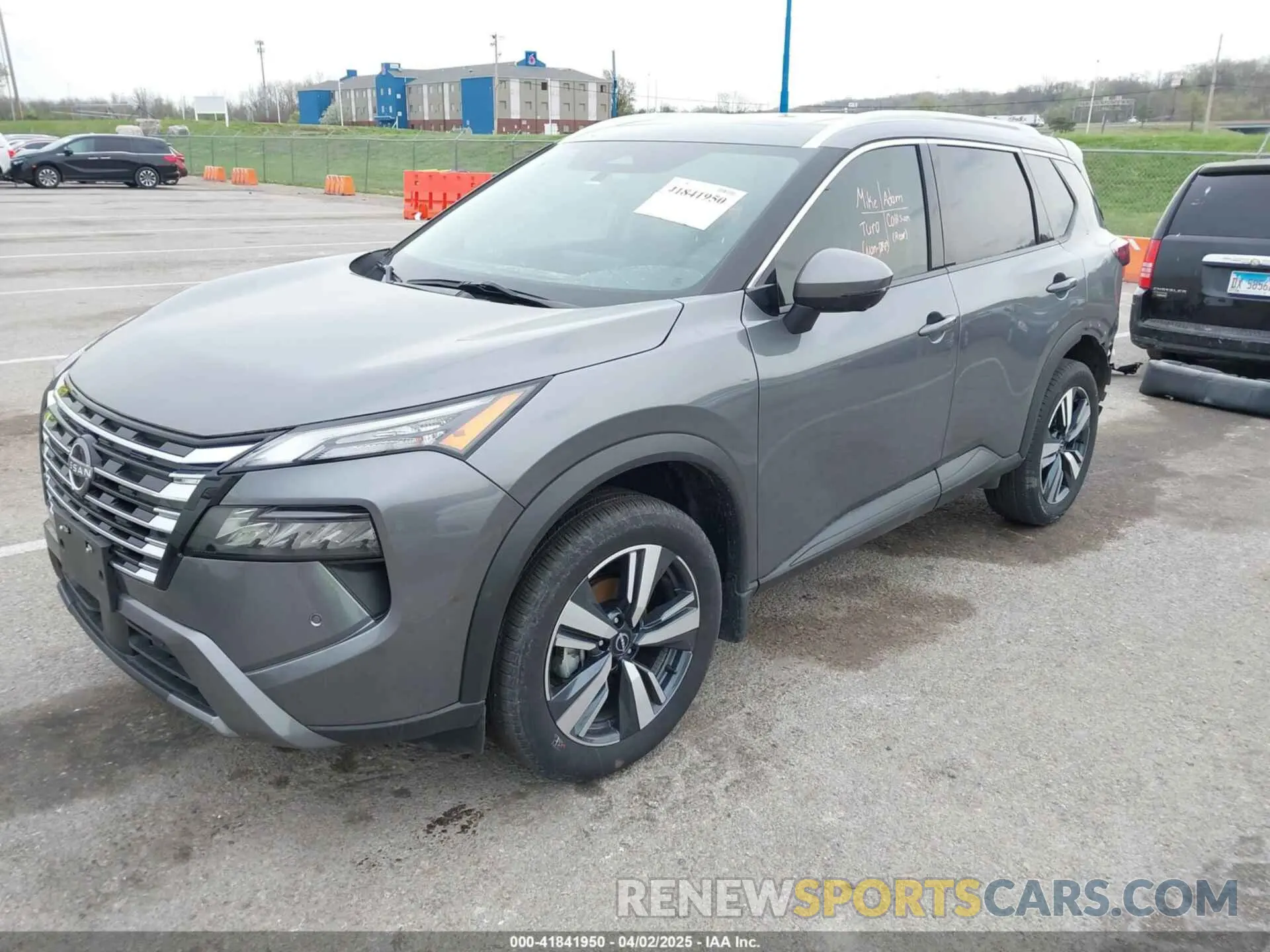 2 Photograph of a damaged car 5N1BT3CB8RC720197 NISSAN ROGUE 2024