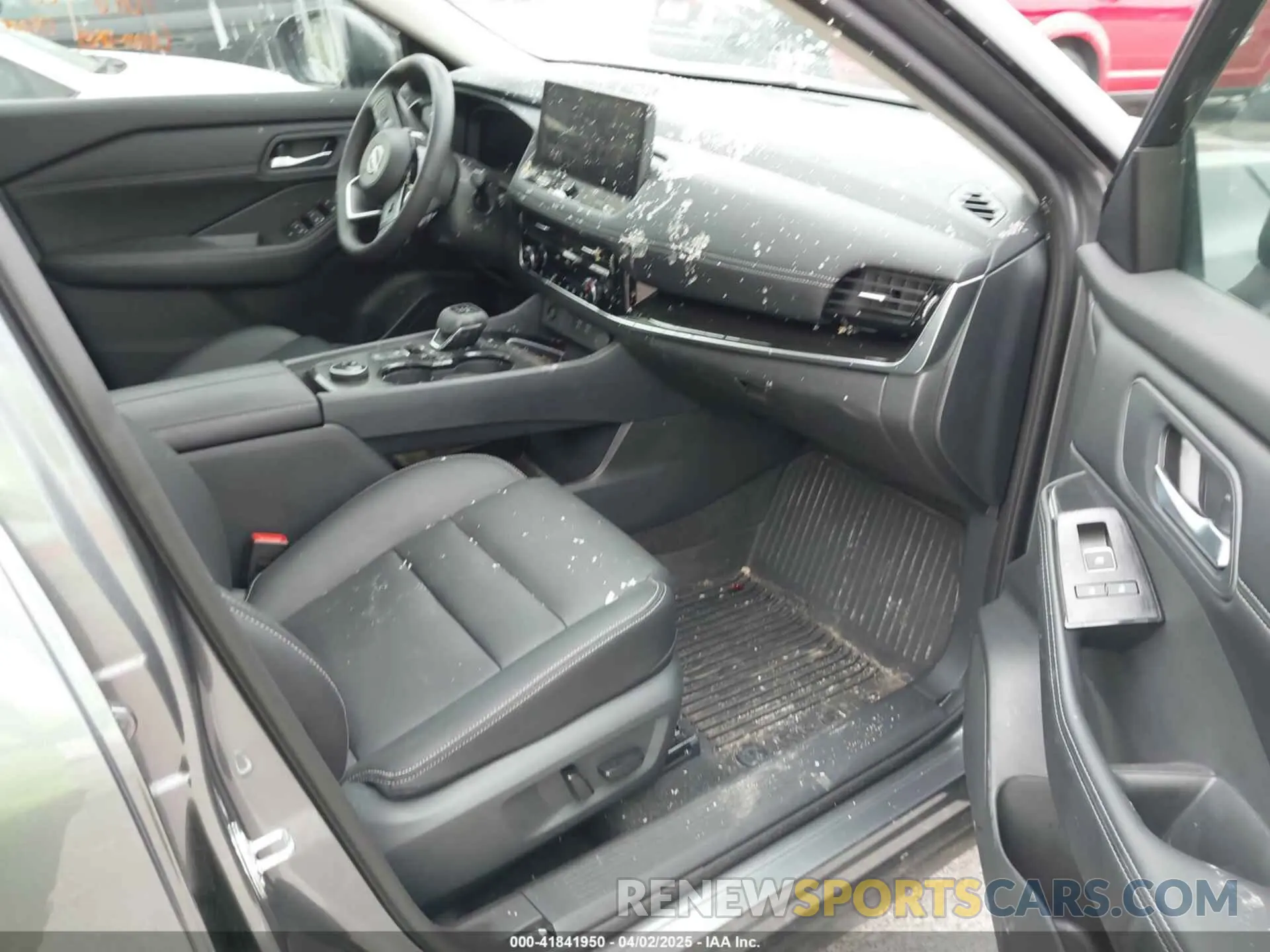 5 Photograph of a damaged car 5N1BT3CB8RC720197 NISSAN ROGUE 2024