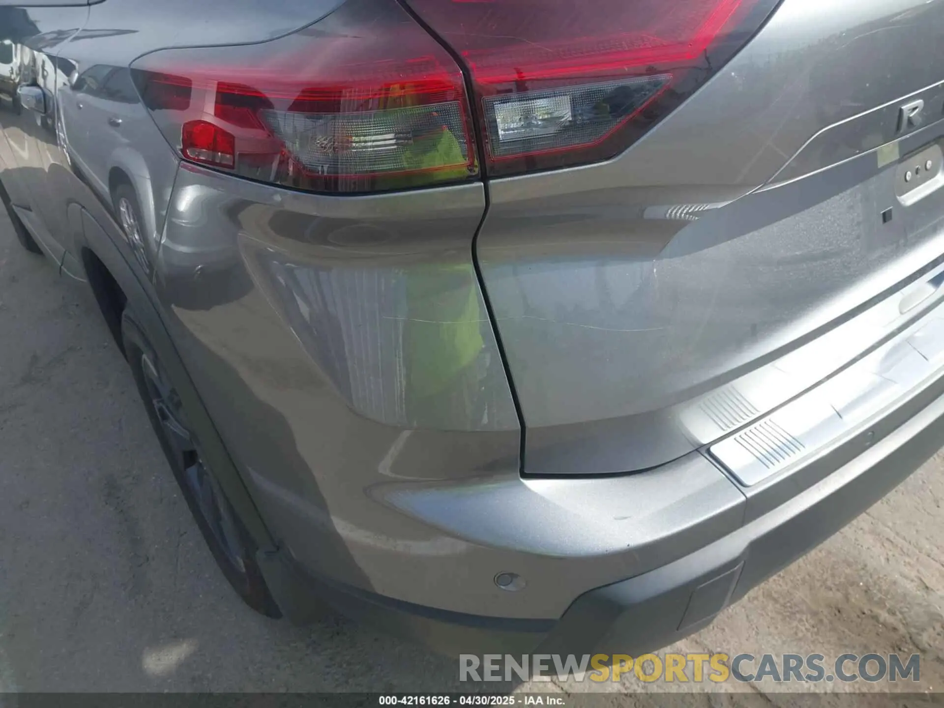 19 Photograph of a damaged car JN8BT3BA3RW005571 NISSAN ROGUE 2024
