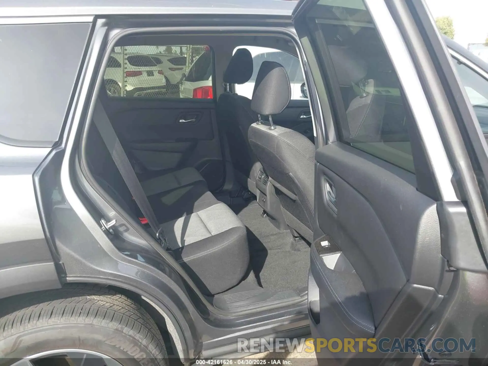 8 Photograph of a damaged car JN8BT3BA3RW005571 NISSAN ROGUE 2024