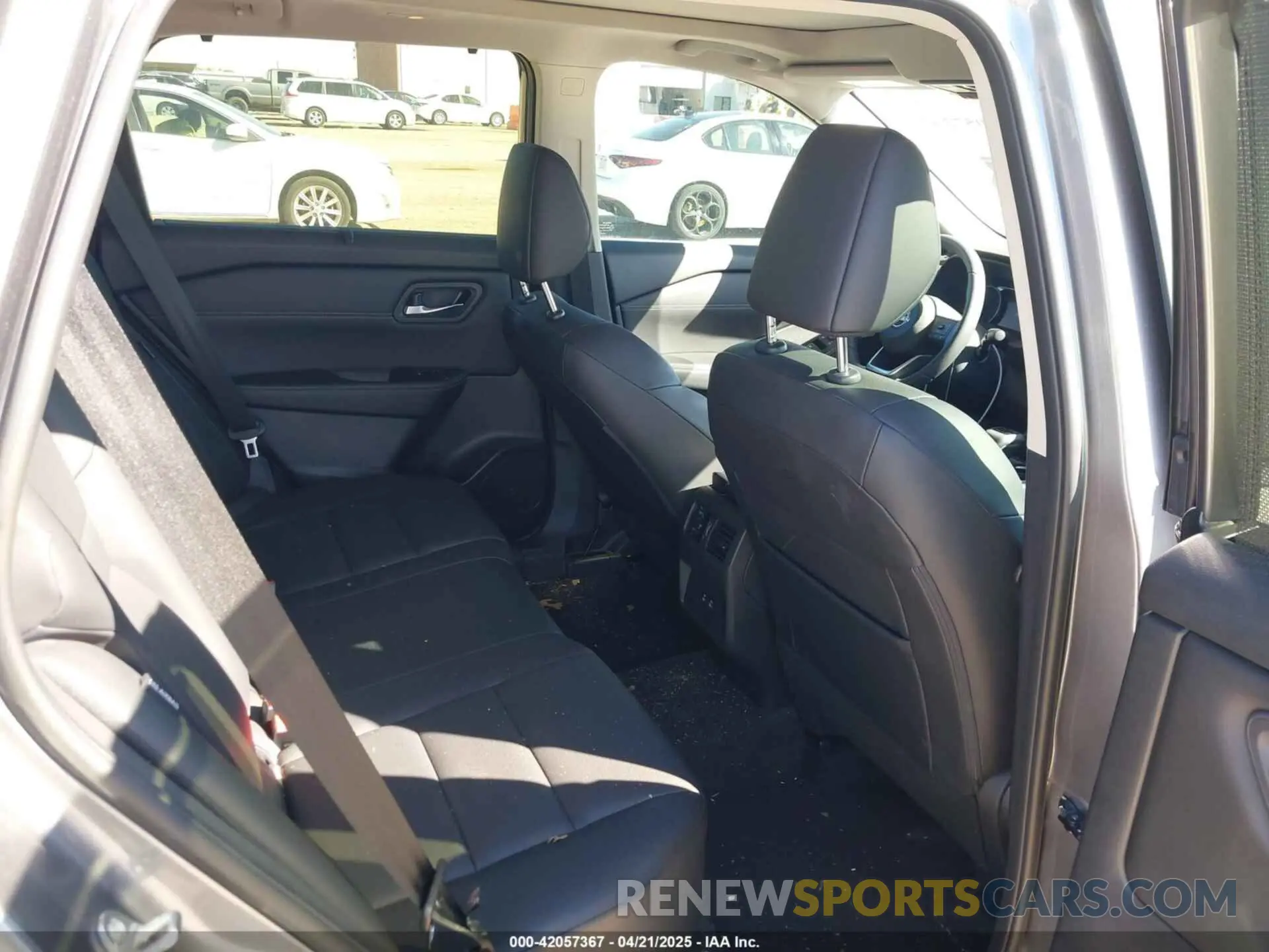 8 Photograph of a damaged car JN8BT3BA4RW362628 NISSAN ROGUE 2024