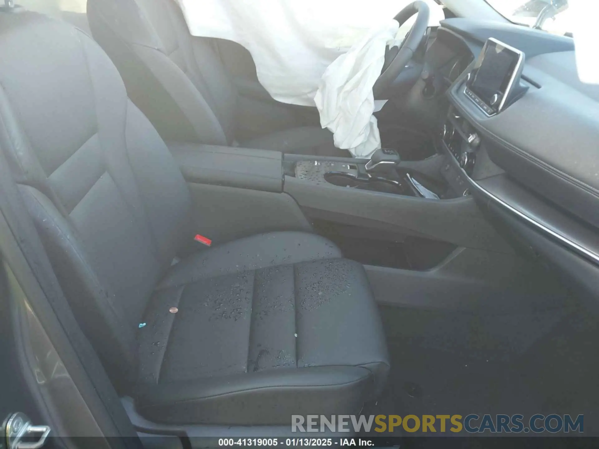 5 Photograph of a damaged car JN8BT3BA5RW357812 NISSAN ROGUE 2024