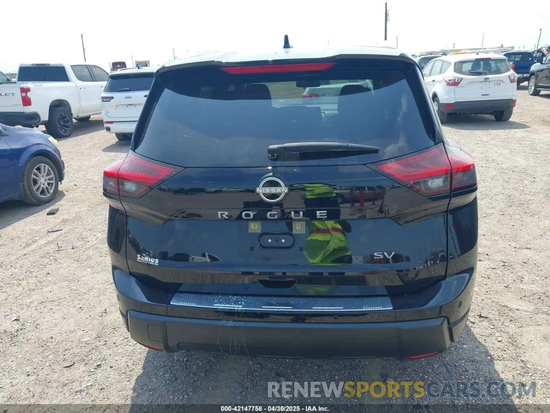 17 Photograph of a damaged car JN8BT3BA7RW352045 NISSAN ROGUE 2024