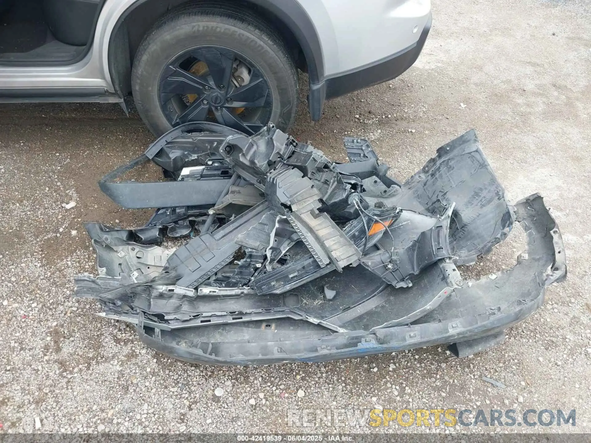12 Photograph of a damaged car JN8BT3BA8RW357061 NISSAN ROGUE 2024