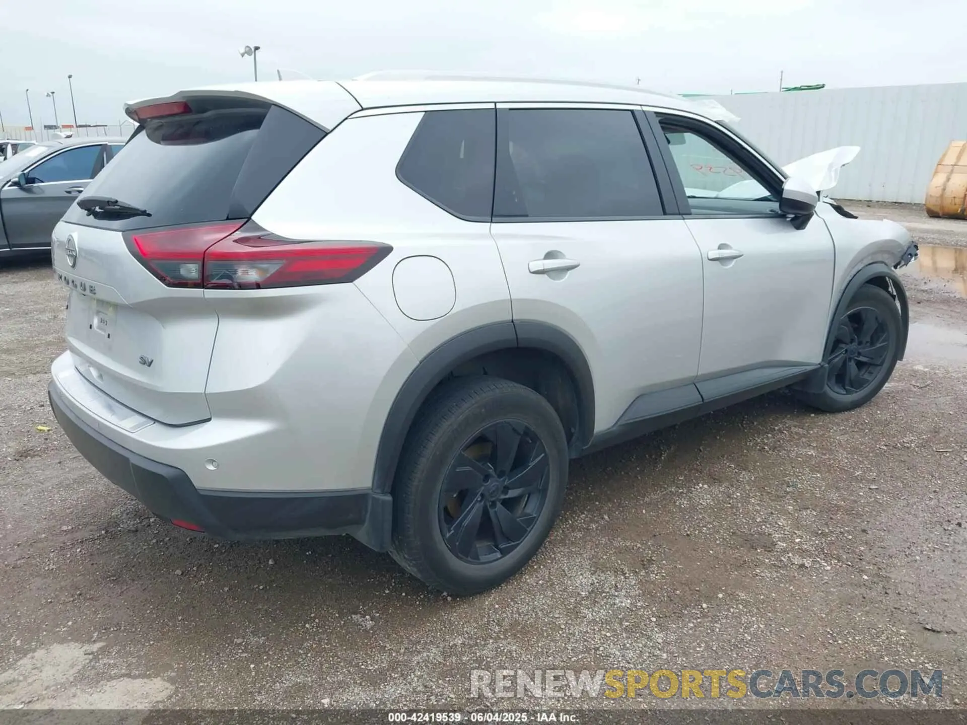 4 Photograph of a damaged car JN8BT3BA8RW357061 NISSAN ROGUE 2024