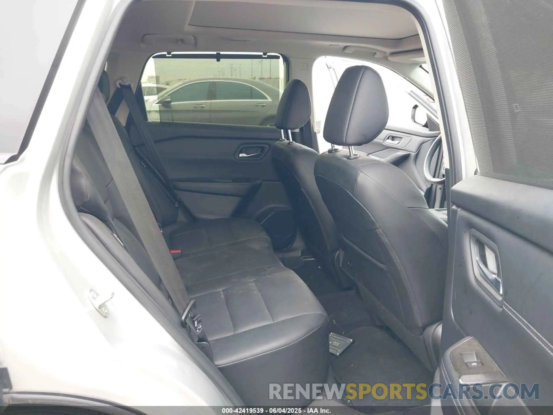 8 Photograph of a damaged car JN8BT3BA8RW357061 NISSAN ROGUE 2024