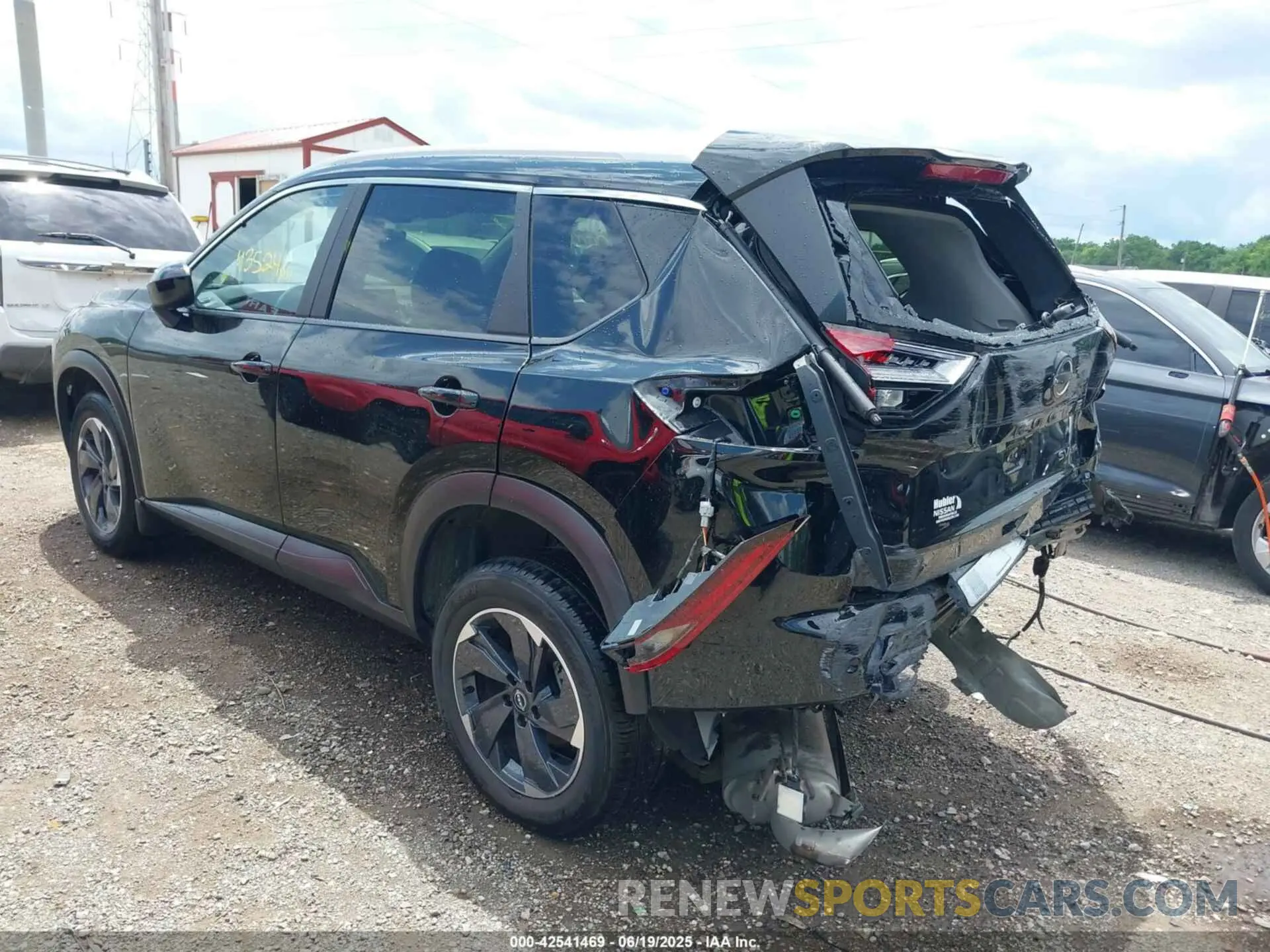 3 Photograph of a damaged car JN8BT3BB0RW426415 NISSAN ROGUE 2024