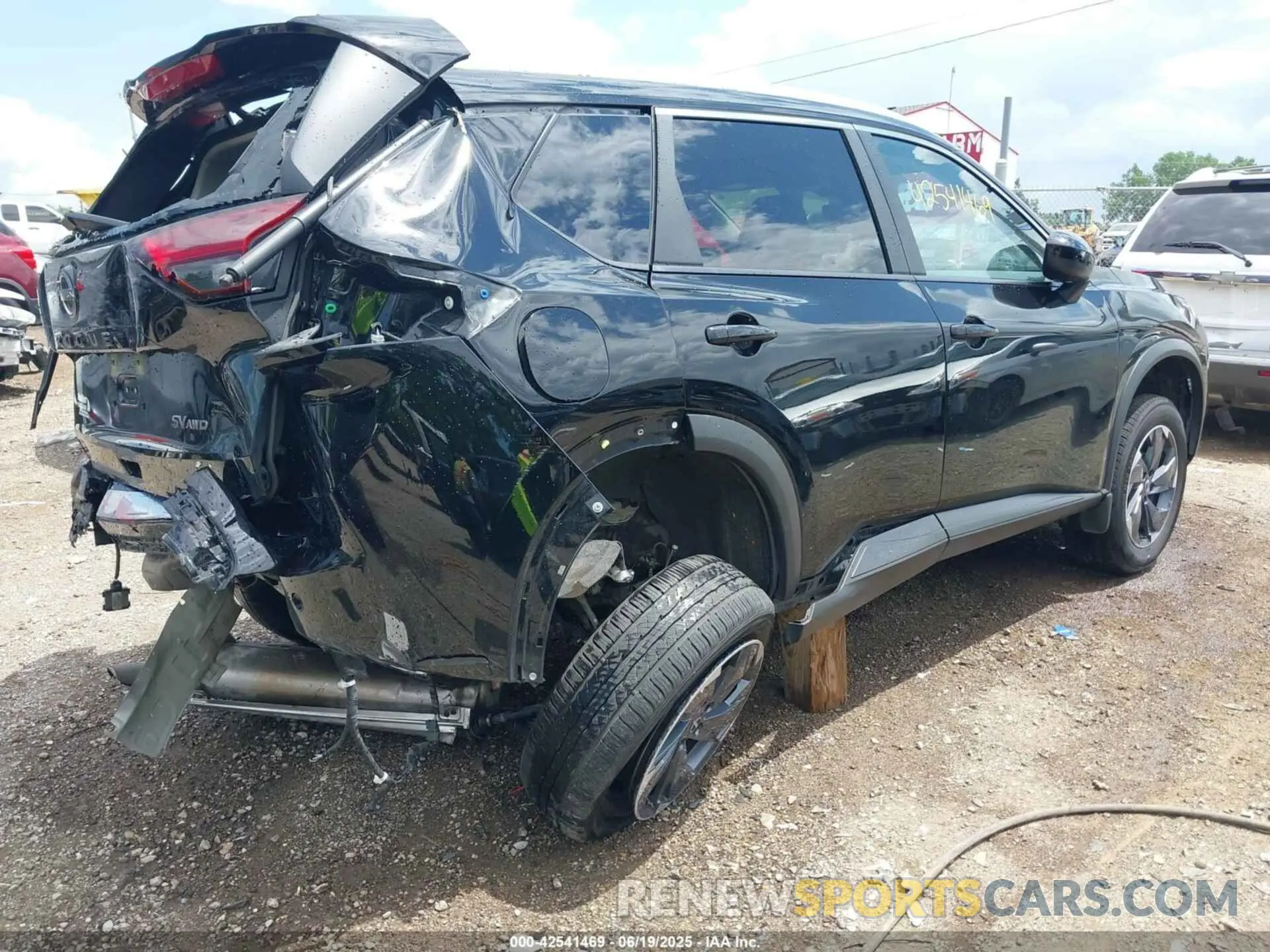 4 Photograph of a damaged car JN8BT3BB0RW426415 NISSAN ROGUE 2024