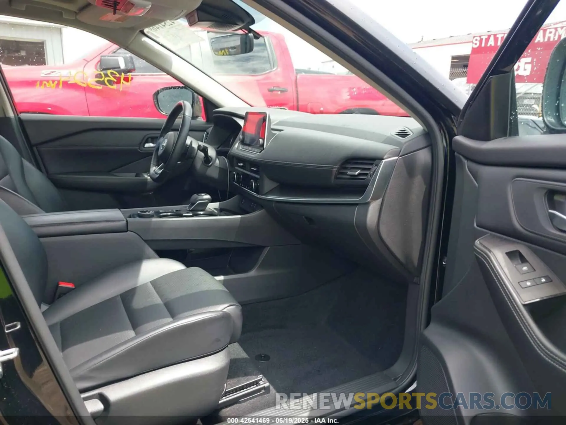 5 Photograph of a damaged car JN8BT3BB0RW426415 NISSAN ROGUE 2024