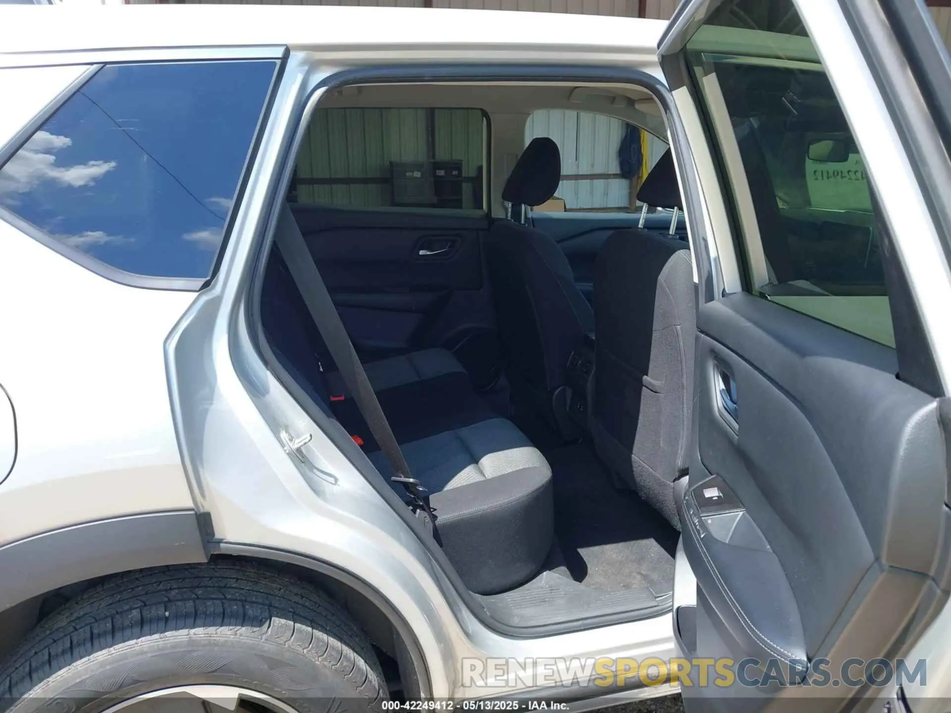 8 Photograph of a damaged car JN8BT3BB0RW432456 NISSAN ROGUE 2024