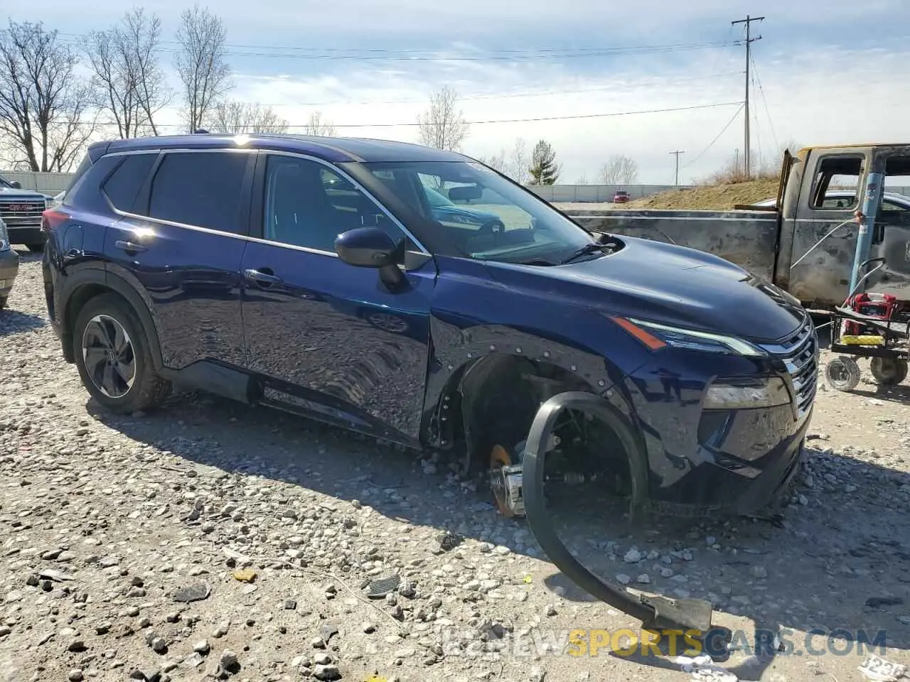 4 Photograph of a damaged car JN8BT3BB1RW290179 NISSAN ROGUE 2024