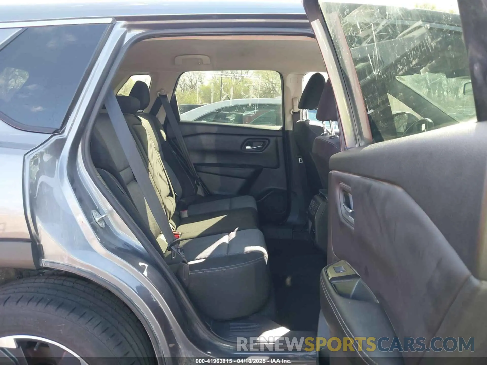 8 Photograph of a damaged car JN8BT3BB1RW446446 NISSAN ROGUE 2024
