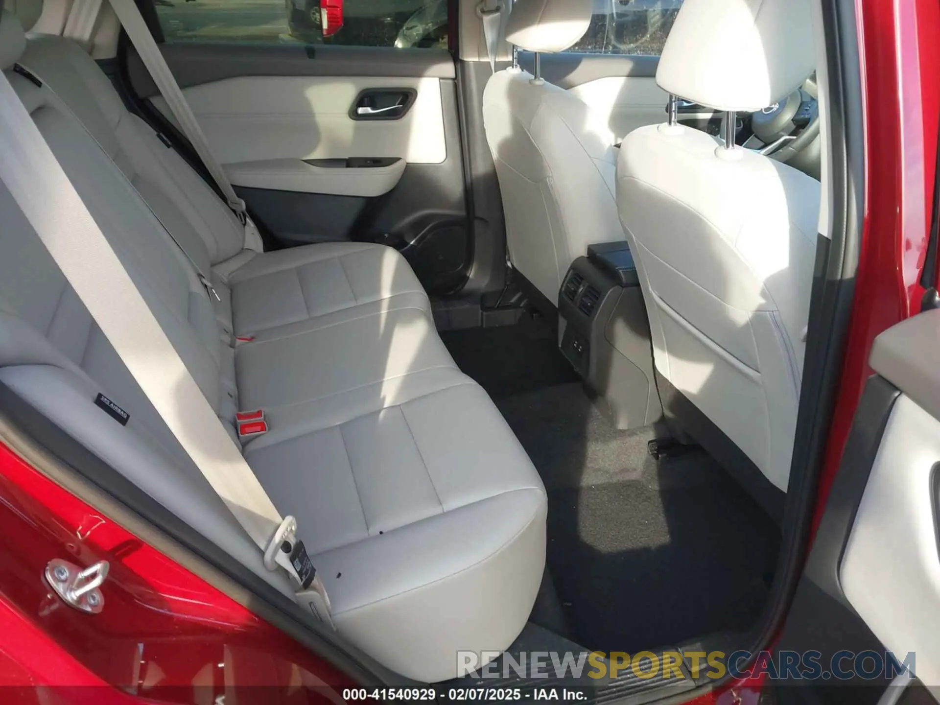 8 Photograph of a damaged car JN8BT3BB2RW184386 NISSAN ROGUE 2024