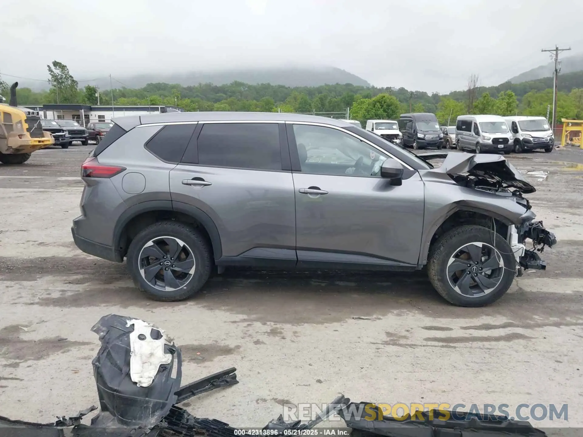 13 Photograph of a damaged car JN8BT3BB3RW421757 NISSAN ROGUE 2024