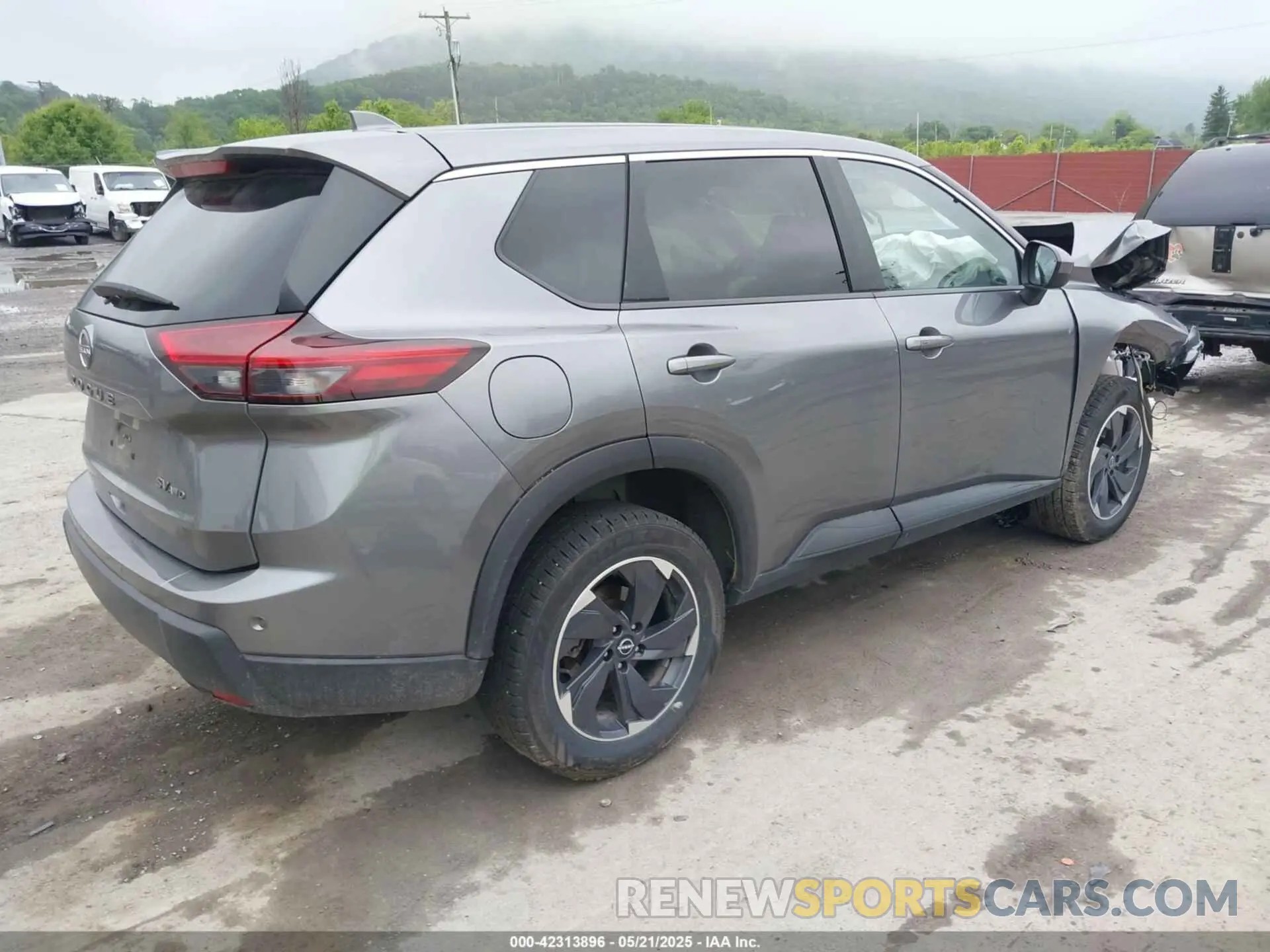 4 Photograph of a damaged car JN8BT3BB3RW421757 NISSAN ROGUE 2024