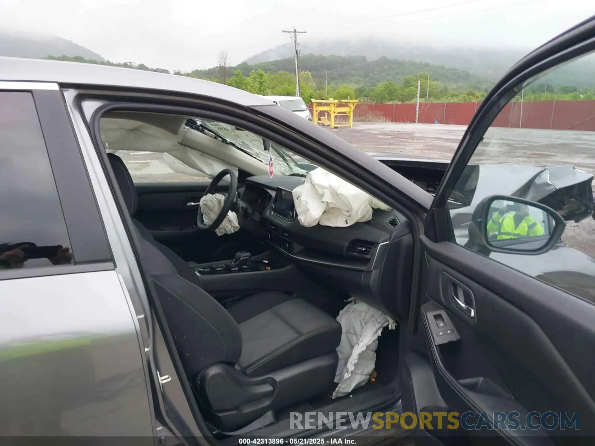5 Photograph of a damaged car JN8BT3BB3RW421757 NISSAN ROGUE 2024