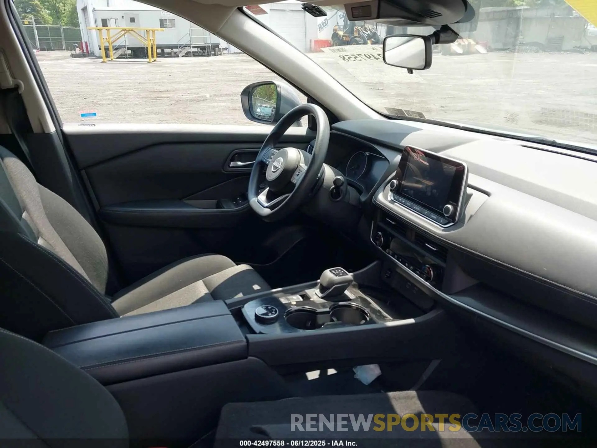 5 Photograph of a damaged car JN8BT3BB5RW420626 NISSAN ROGUE 2024