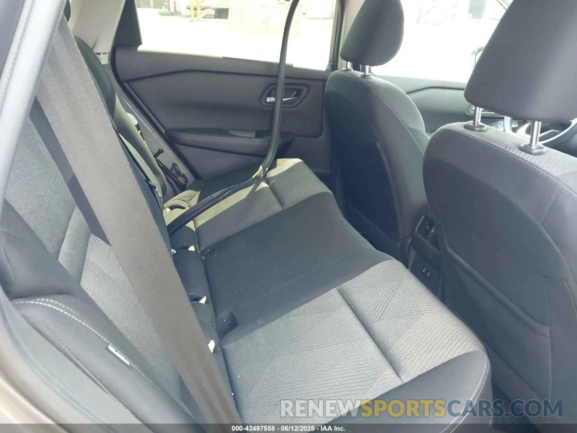 8 Photograph of a damaged car JN8BT3BB5RW420626 NISSAN ROGUE 2024