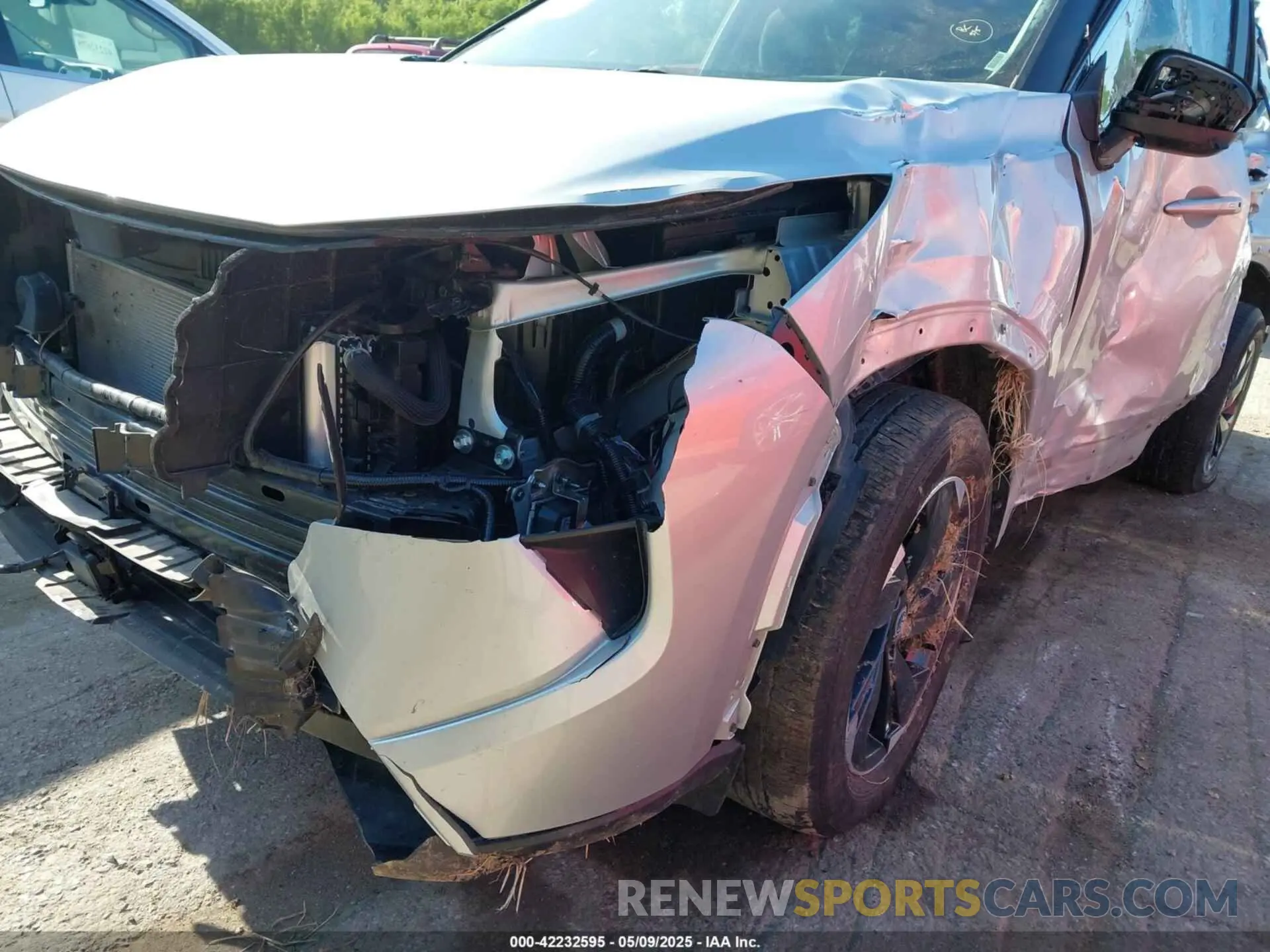 18 Photograph of a damaged car JN8BT3BB5RW425437 NISSAN ROGUE 2024