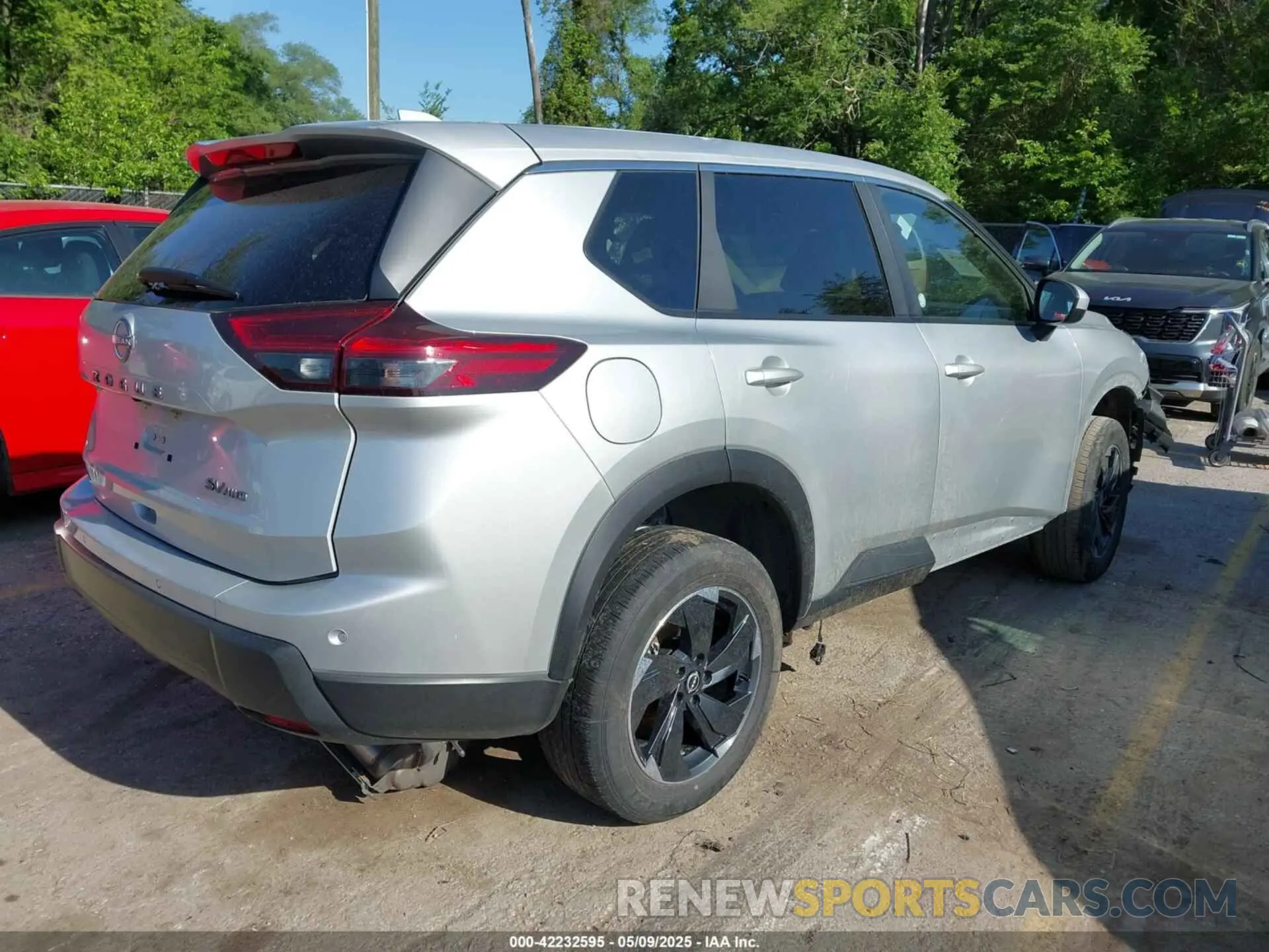 4 Photograph of a damaged car JN8BT3BB5RW425437 NISSAN ROGUE 2024