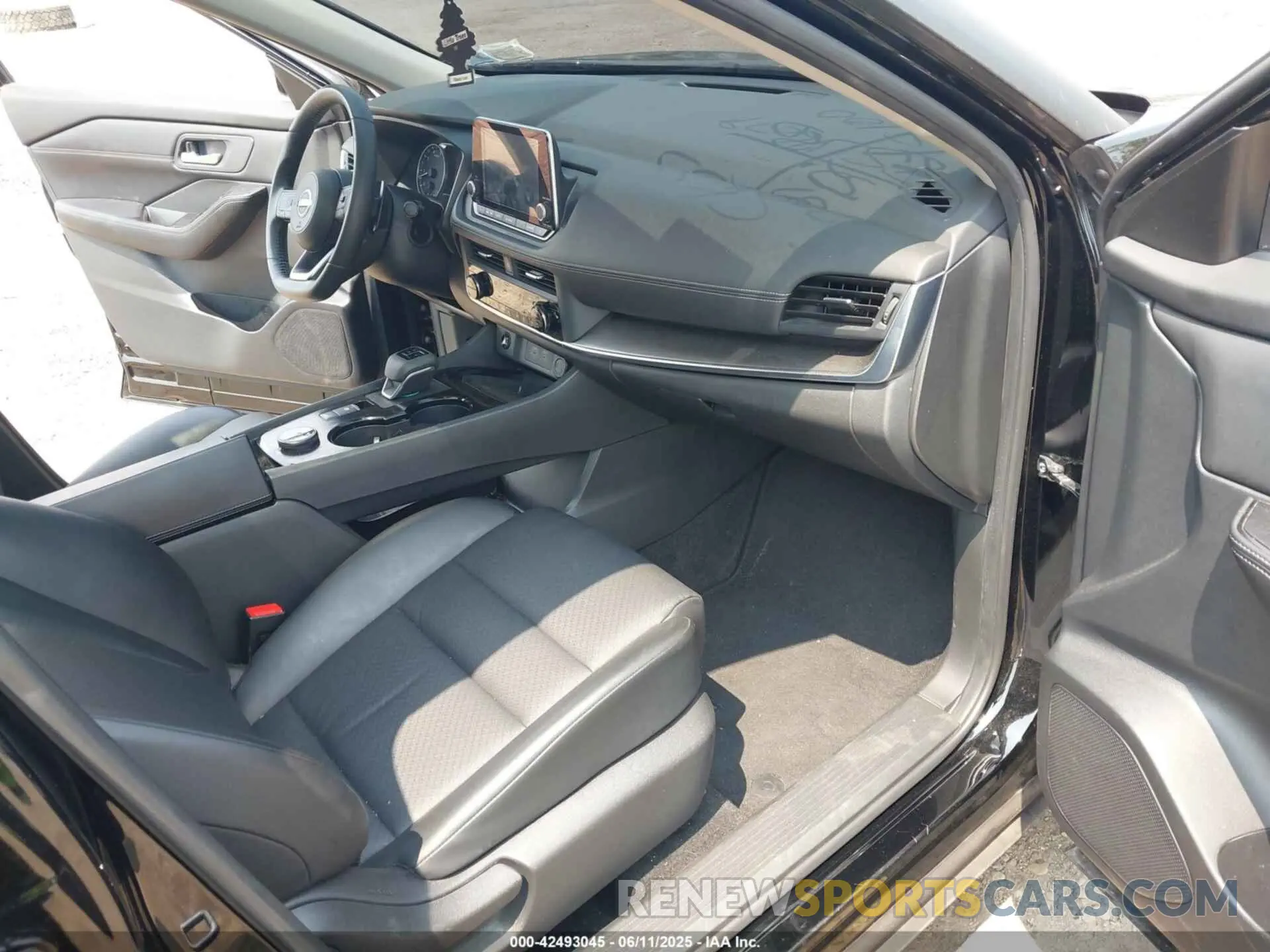 5 Photograph of a damaged car JN8BT3BB7RW437430 NISSAN ROGUE 2024