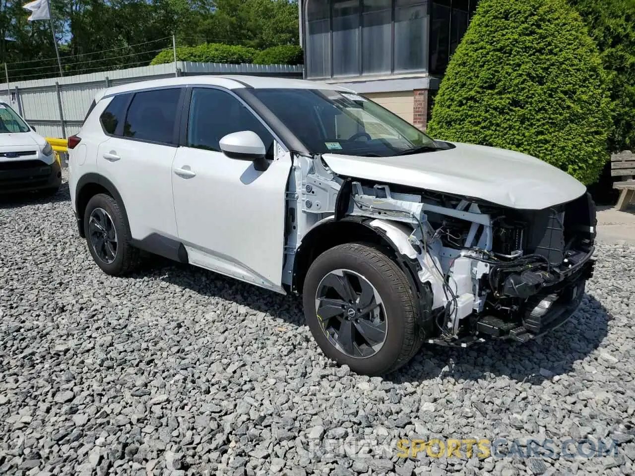 4 Photograph of a damaged car JN8BT3BB8RW184070 NISSAN ROGUE 2024
