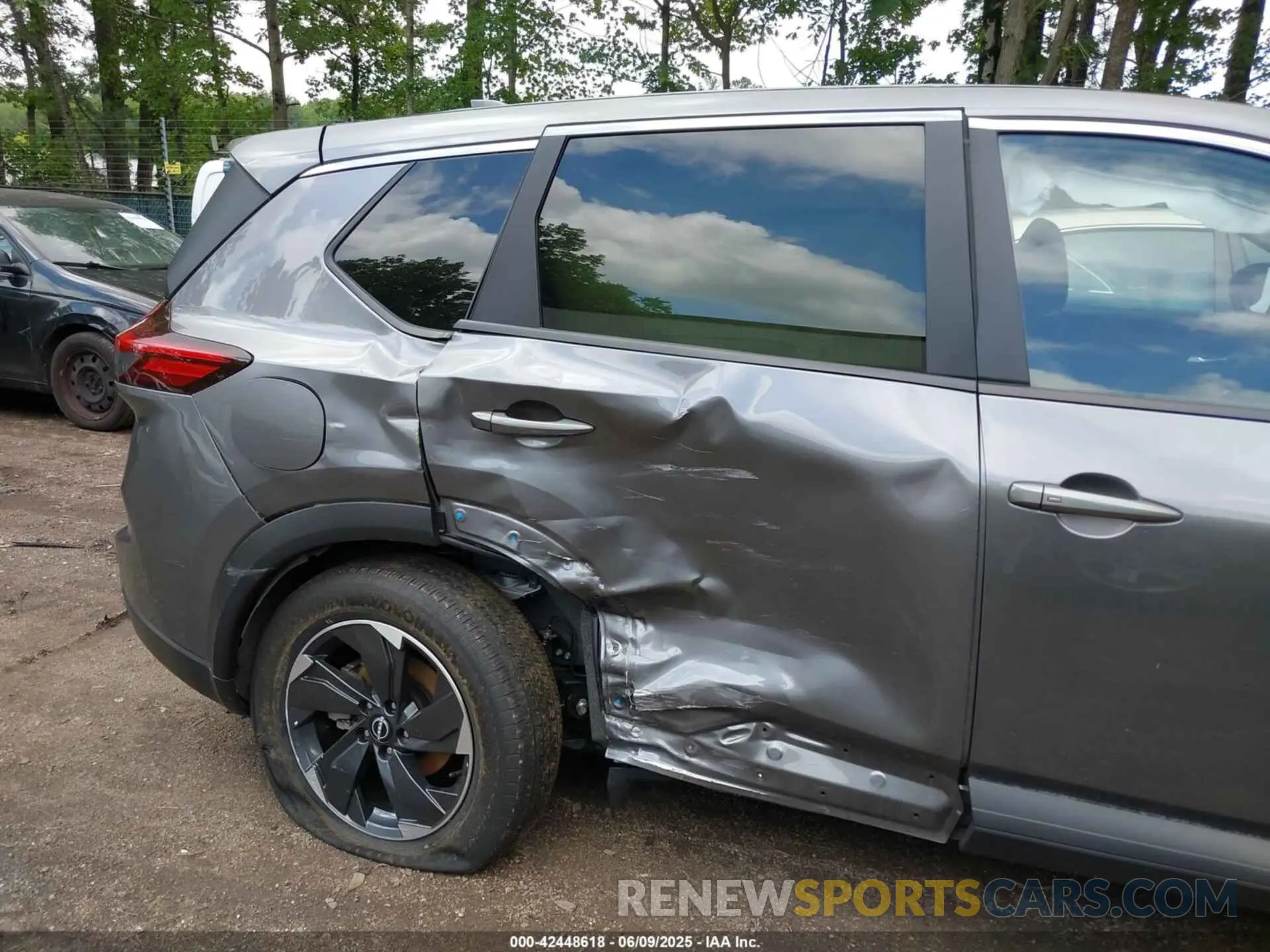 6 Photograph of a damaged car JN8BT3BB9RW422444 NISSAN ROGUE 2024