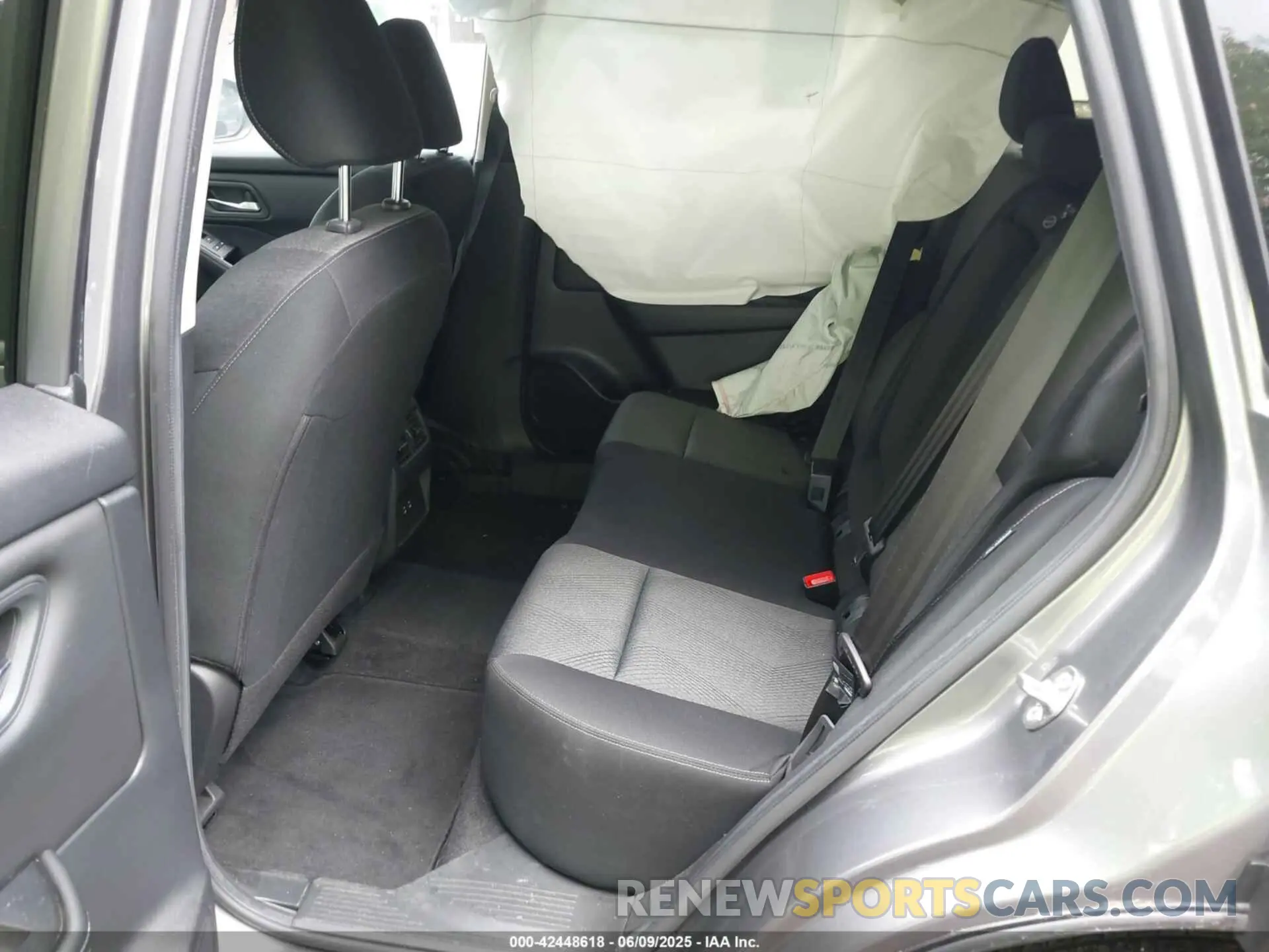 8 Photograph of a damaged car JN8BT3BB9RW422444 NISSAN ROGUE 2024