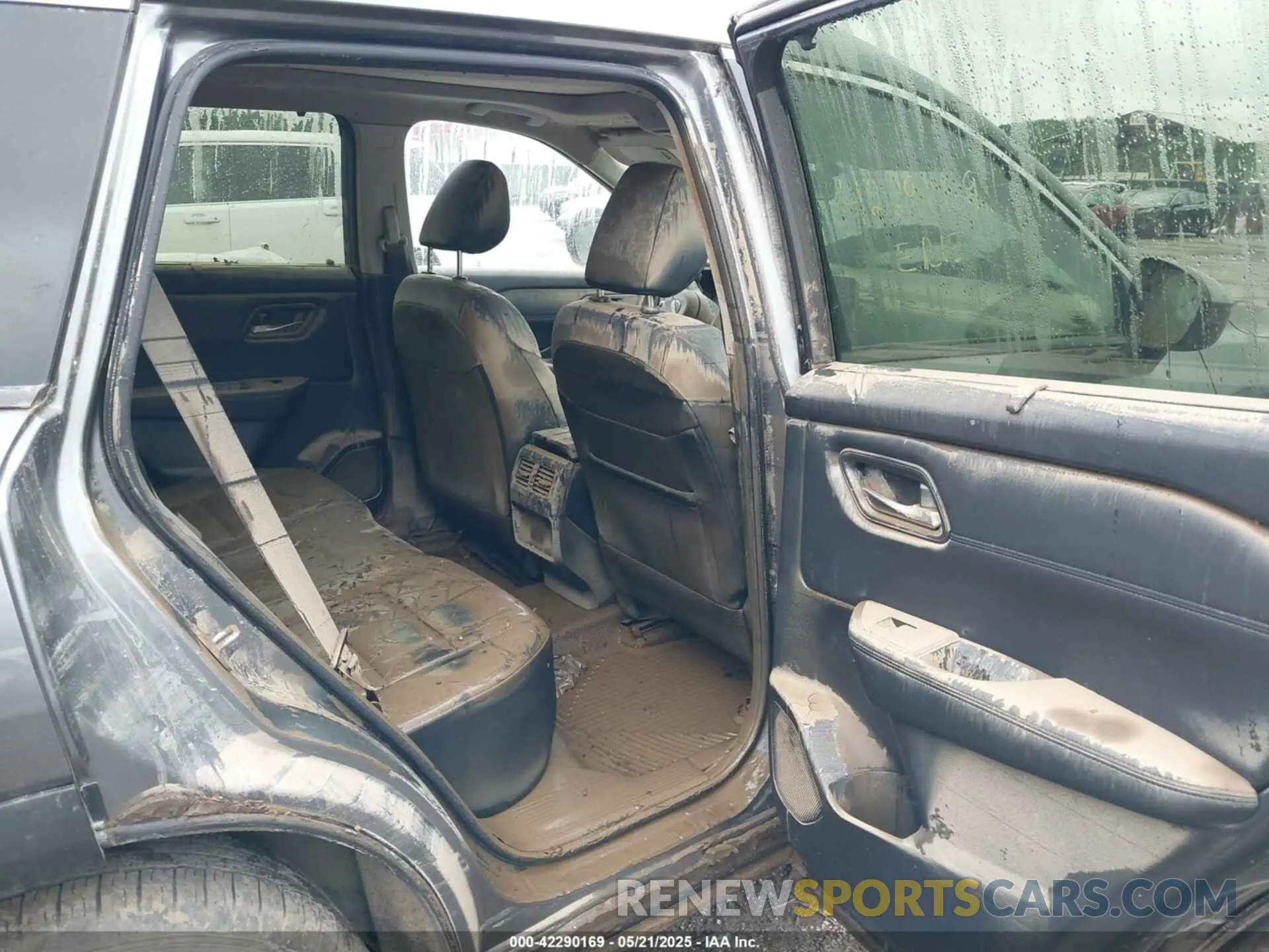 8 Photograph of a damaged car JN8BT3BBXRW281206 NISSAN ROGUE 2024