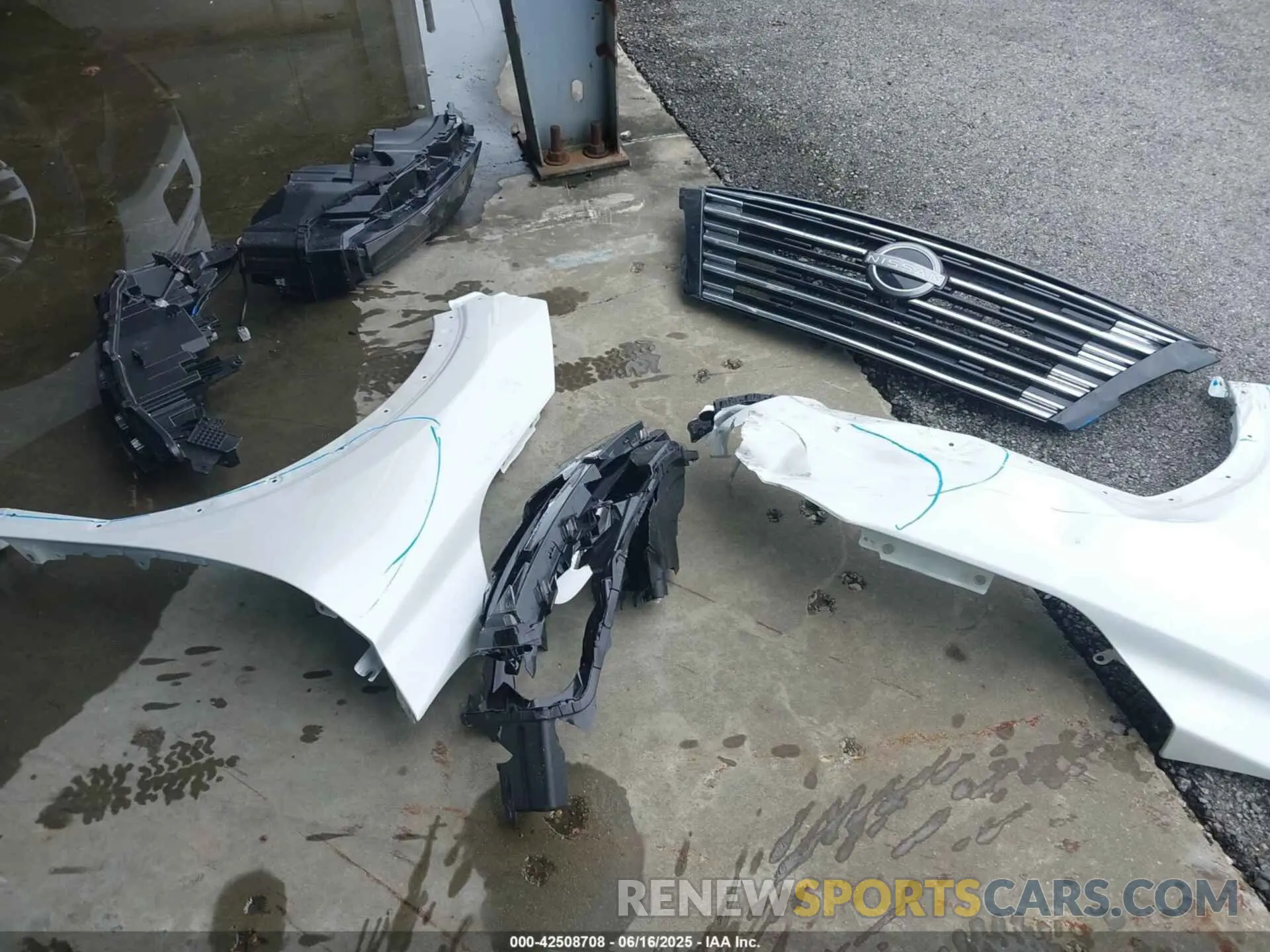 12 Photograph of a damaged car JN8BT3CA2RW003521 NISSAN ROGUE 2024
