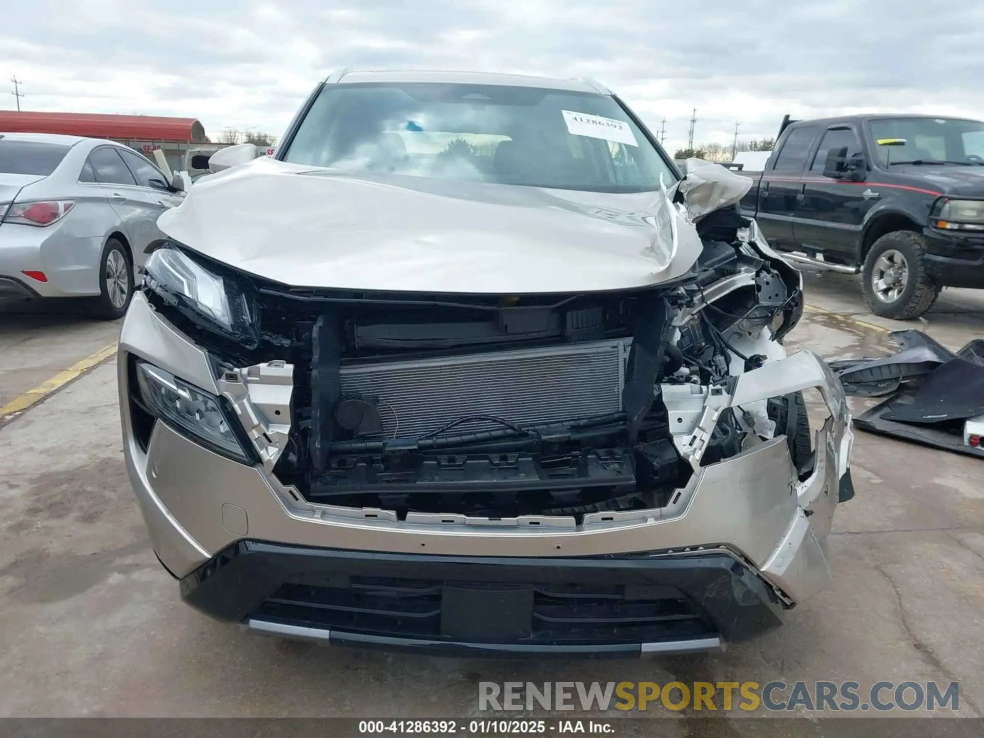 13 Photograph of a damaged car JN8BT3DC0RW381420 NISSAN ROGUE 2024
