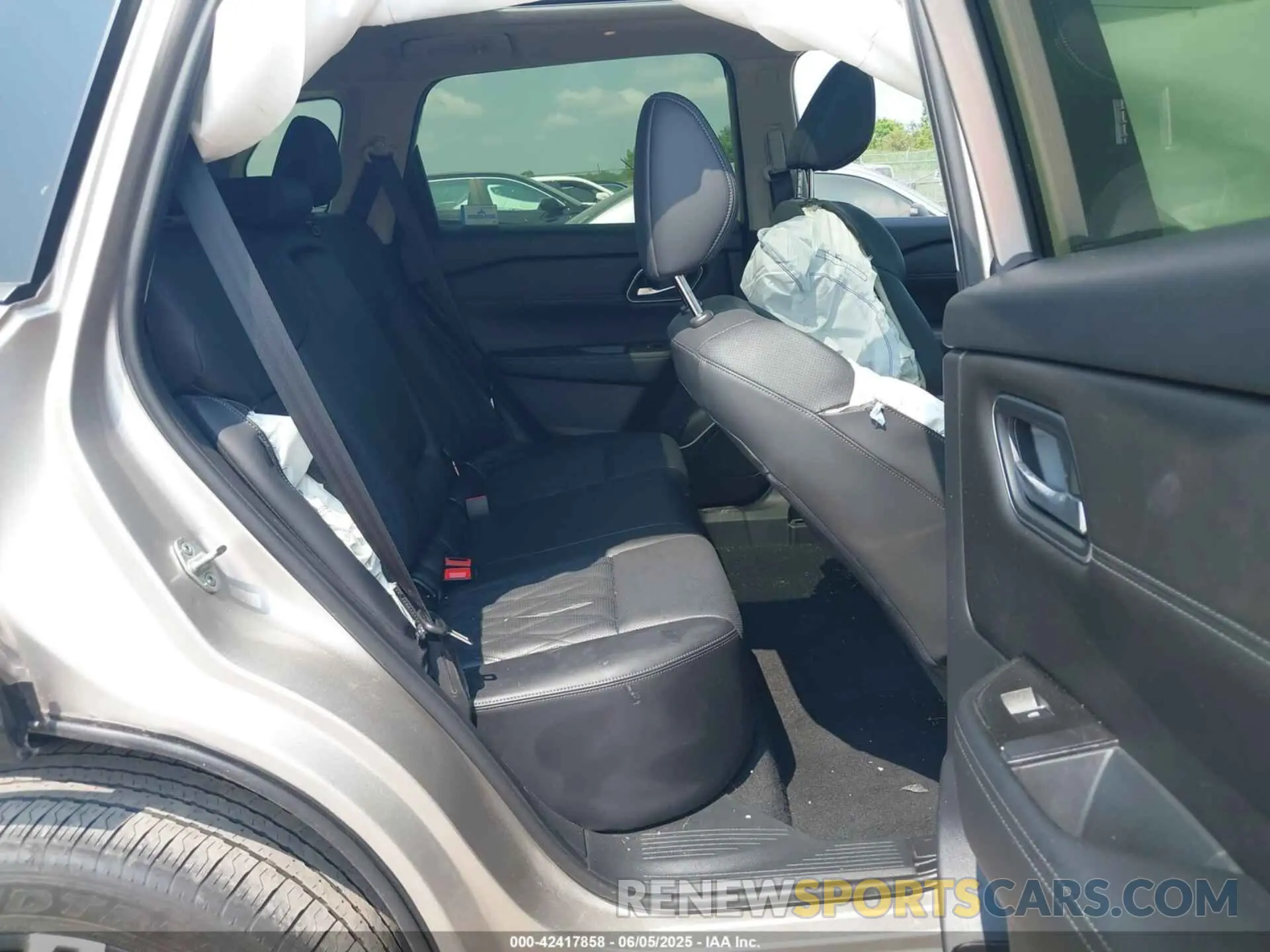 8 Photograph of a damaged car JN8BT3DD3RW454076 NISSAN ROGUE 2024