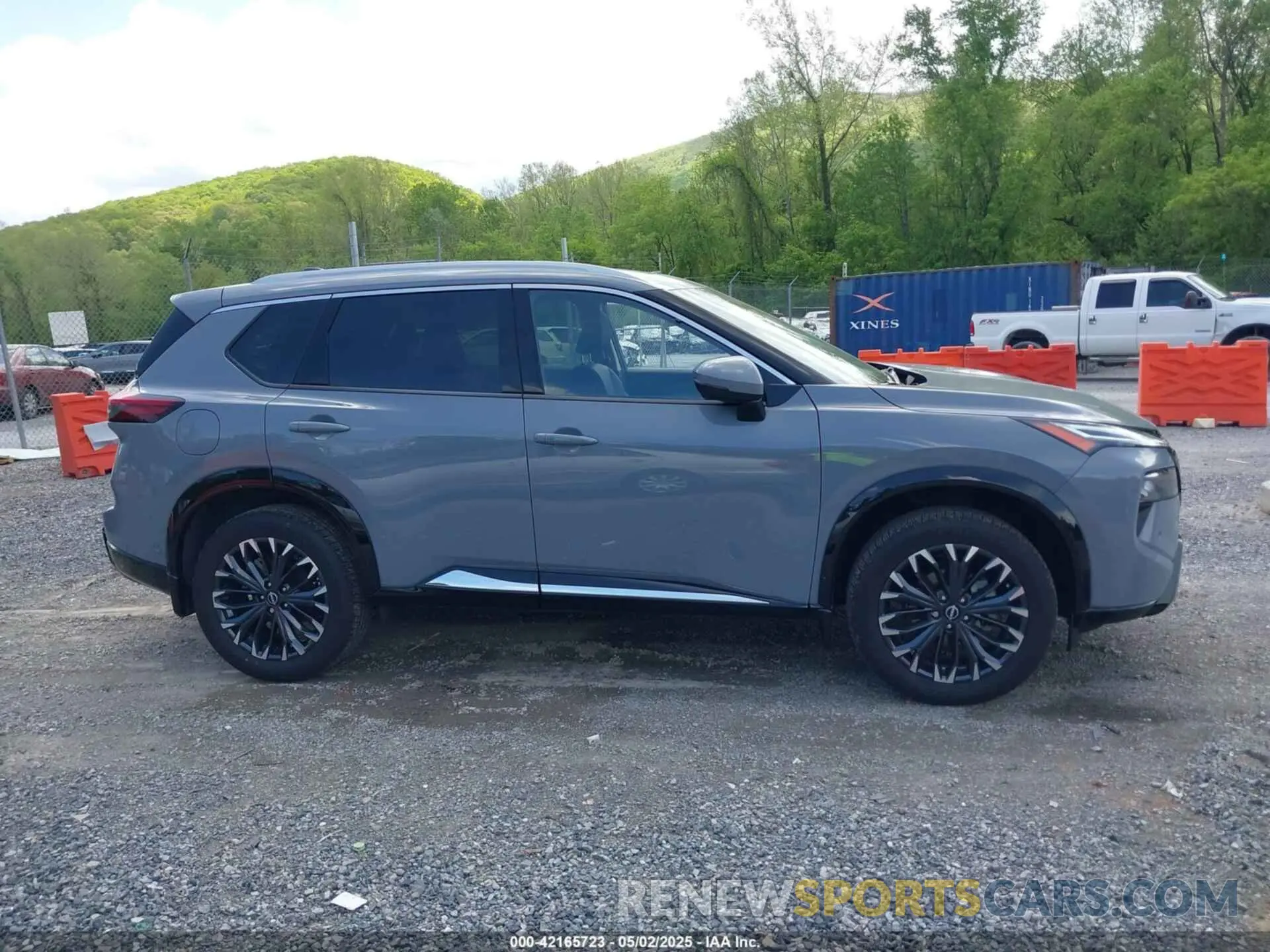13 Photograph of a damaged car JN8BT3DD4RW455608 NISSAN ROGUE 2024