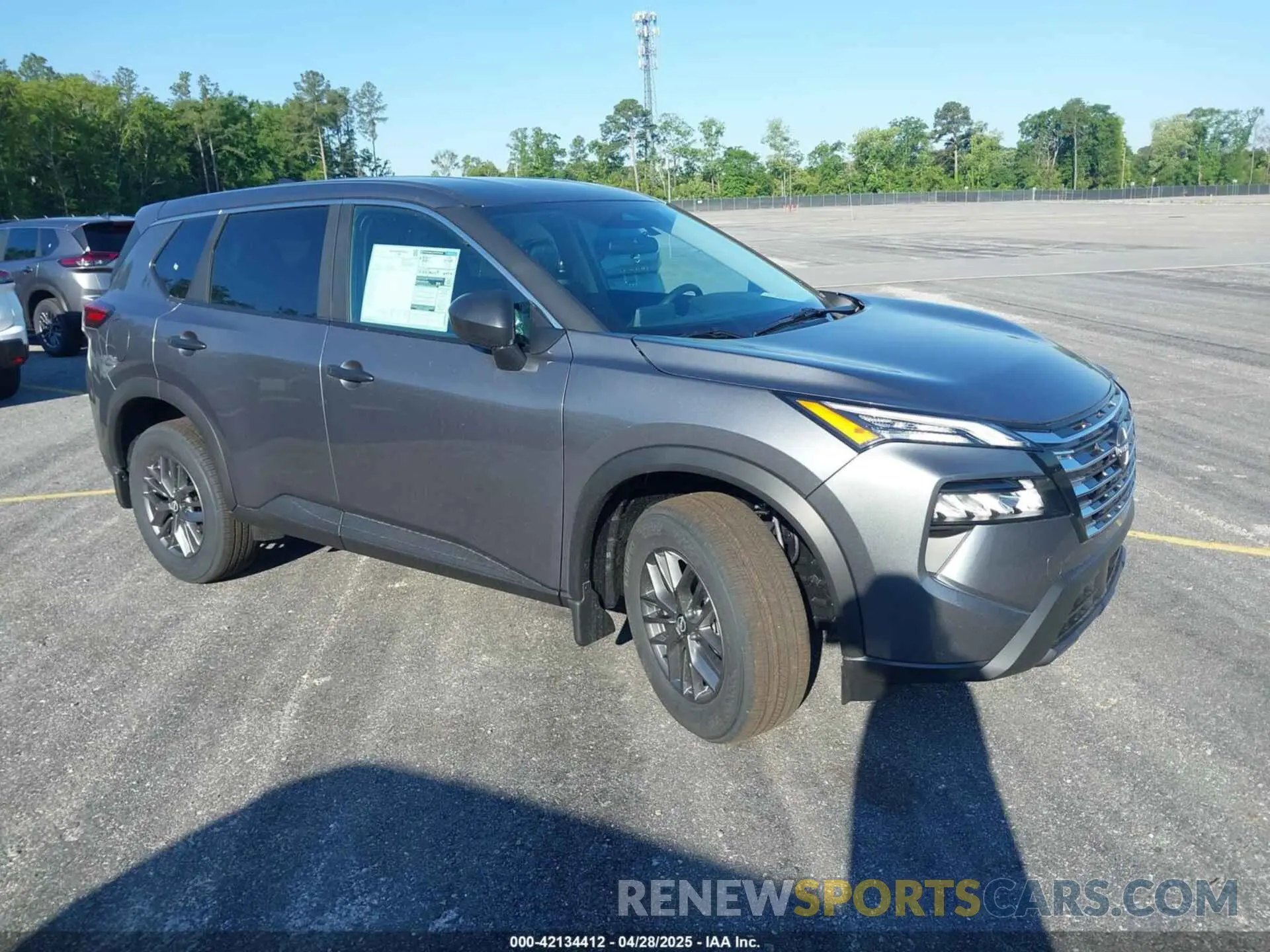 1 Photograph of a damaged car 5N1BT3AA0SC849115 NISSAN ROGUE 2025