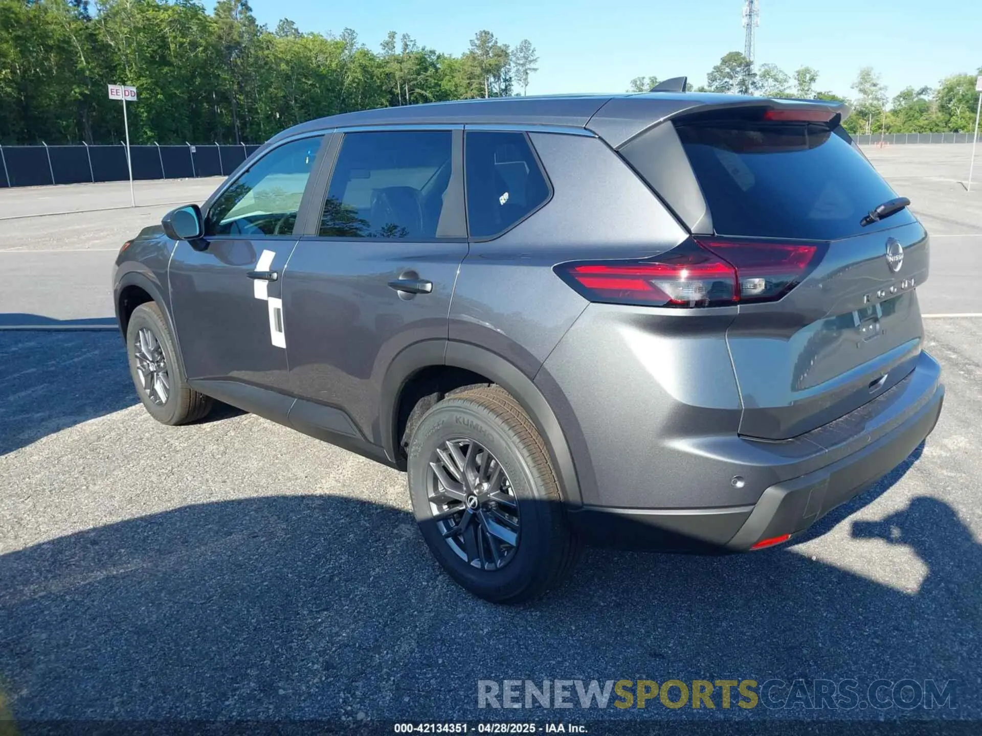 3 Photograph of a damaged car 5N1BT3AA6SC850172 NISSAN ROGUE 2025