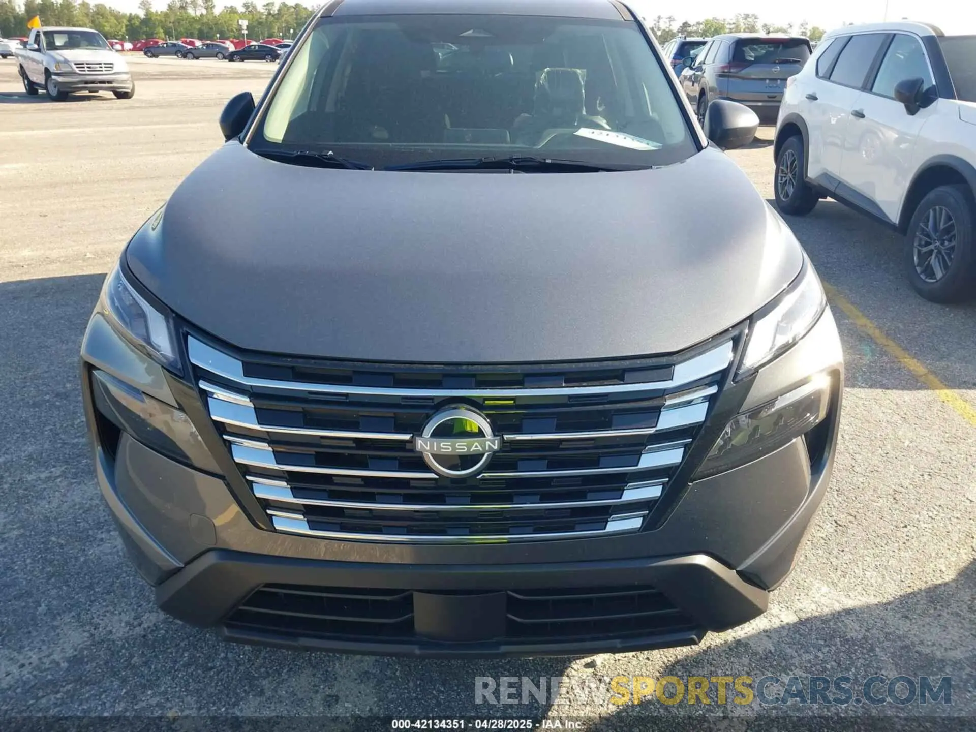6 Photograph of a damaged car 5N1BT3AA6SC850172 NISSAN ROGUE 2025