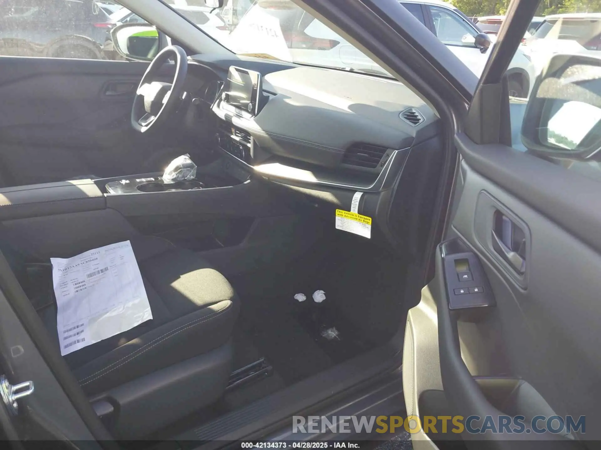 5 Photograph of a damaged car 5N1BT3AA9SC850408 NISSAN ROGUE 2025