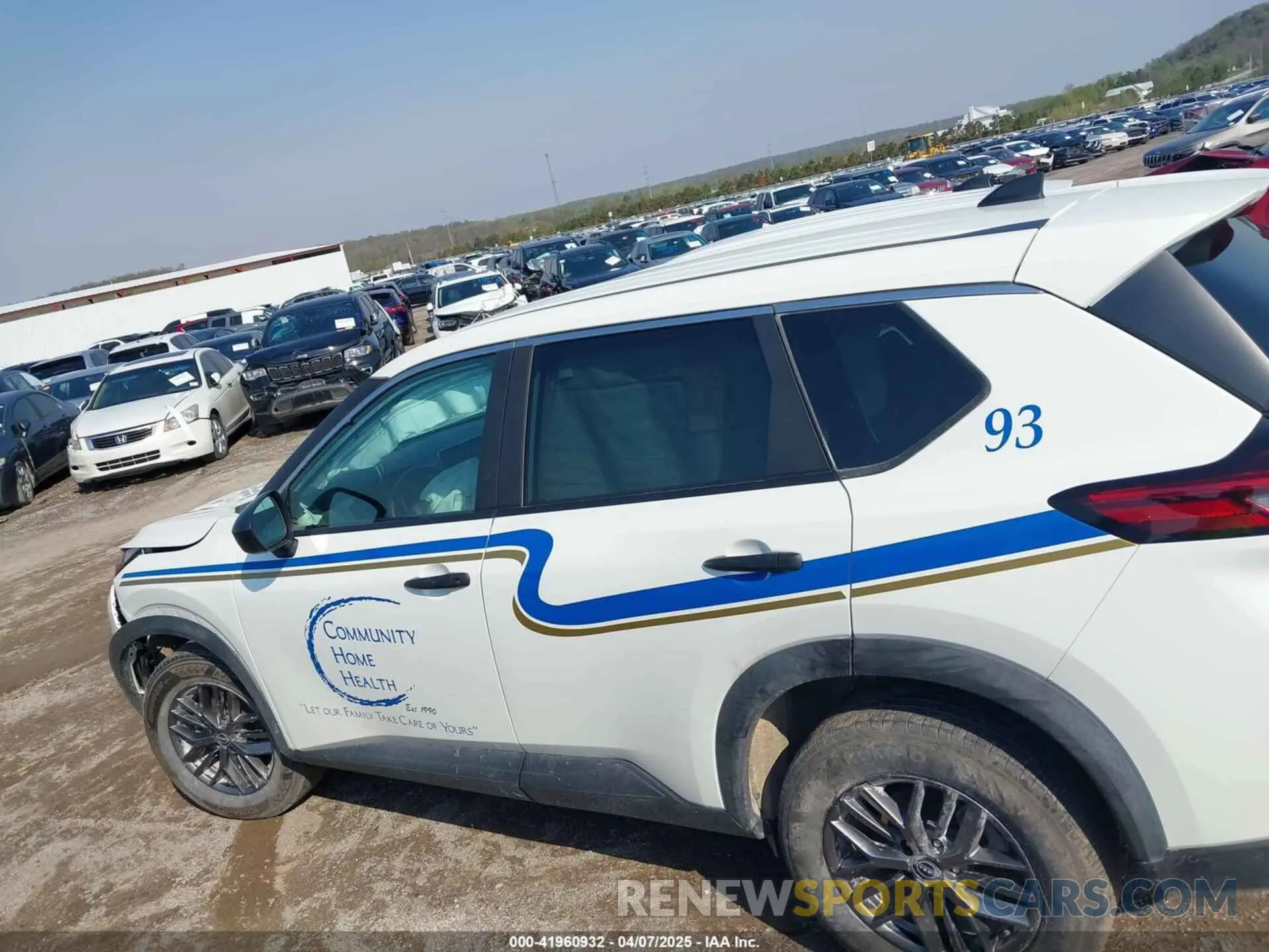 14 Photograph of a damaged car 5N1BT3AB4SC777425 NISSAN ROGUE 2025