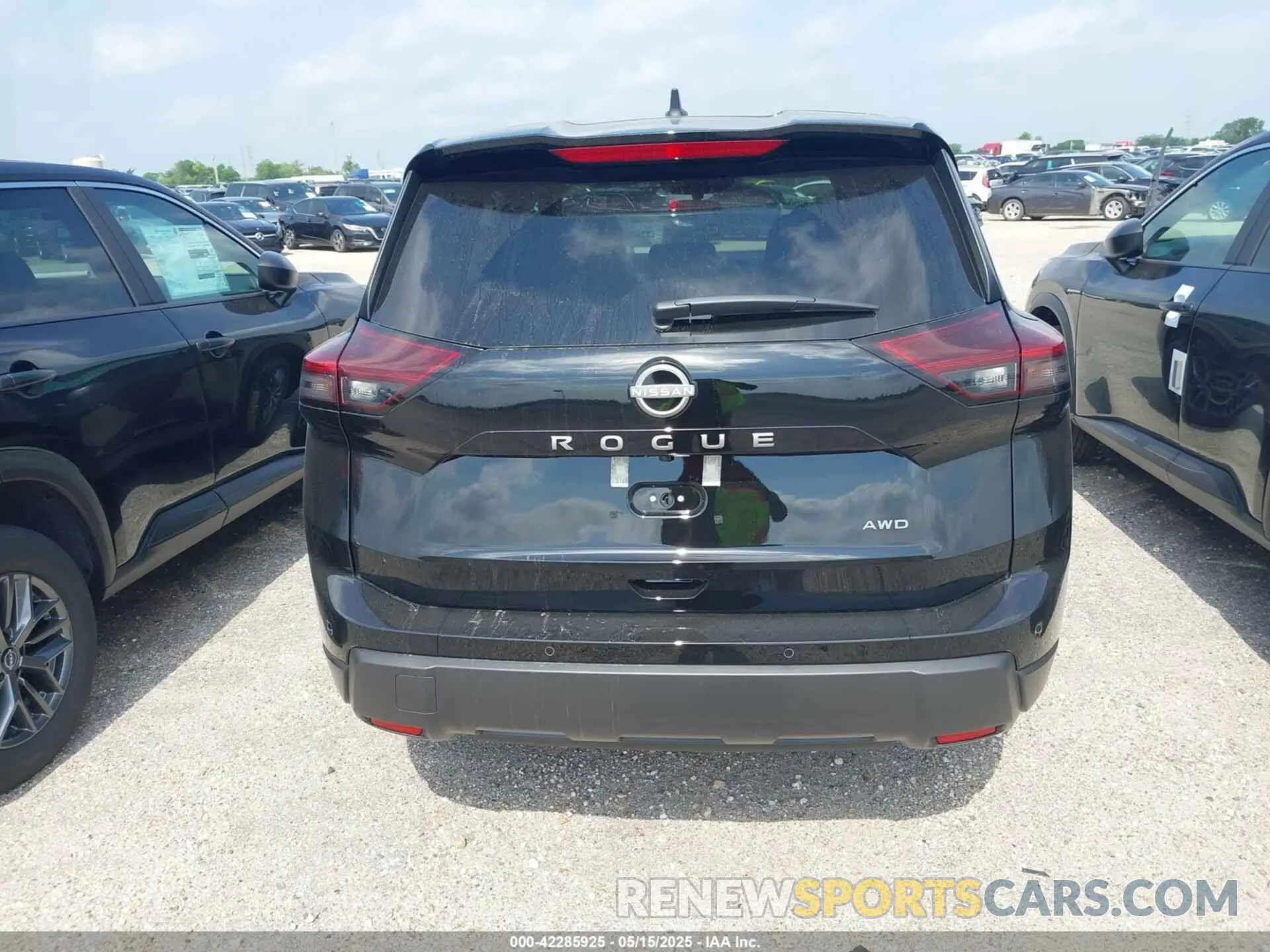 16 Photograph of a damaged car 5N1BT3AB5SC849555 NISSAN ROGUE 2025