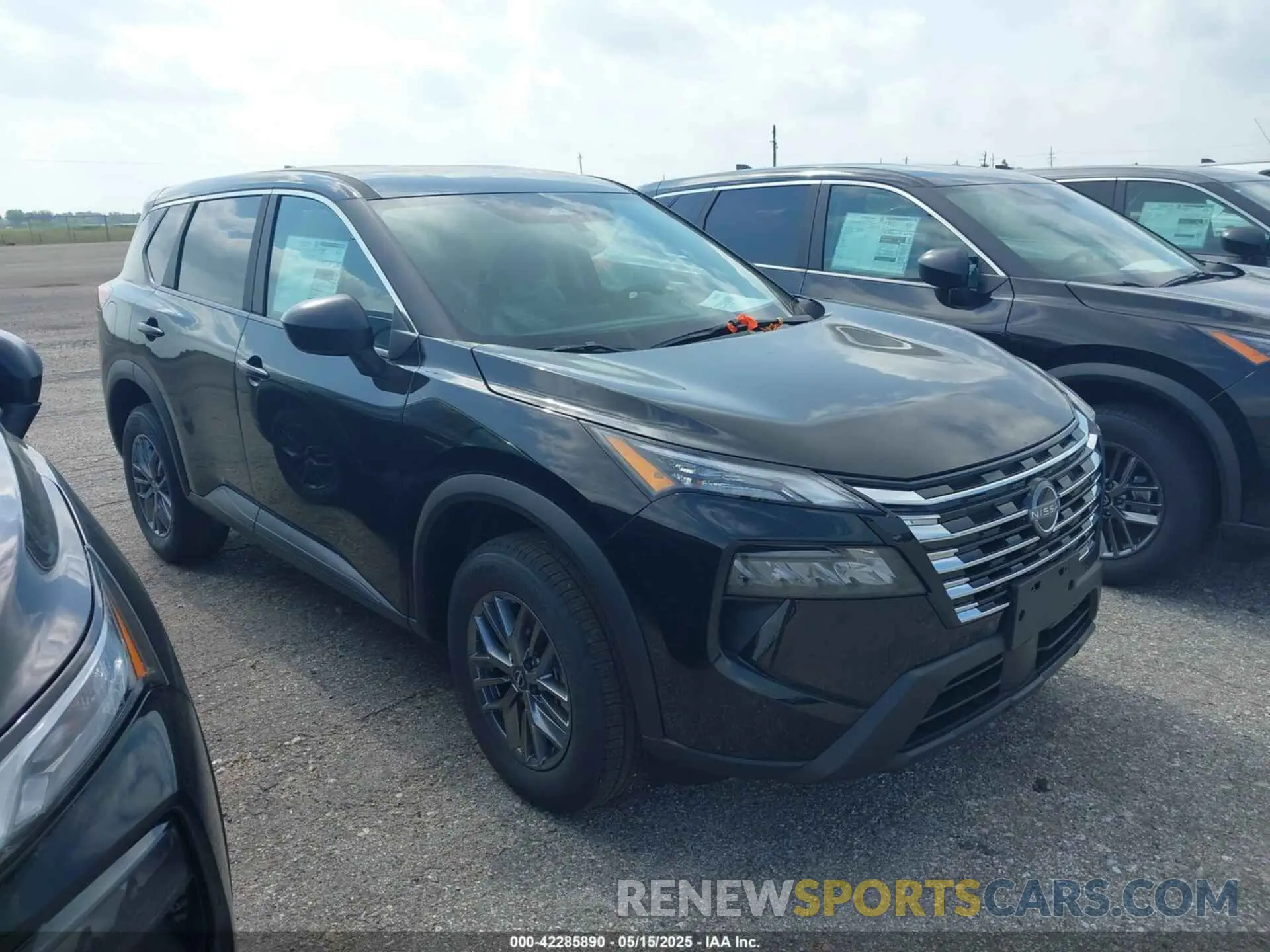 13 Photograph of a damaged car 5N1BT3ABXSC850913 NISSAN ROGUE 2025