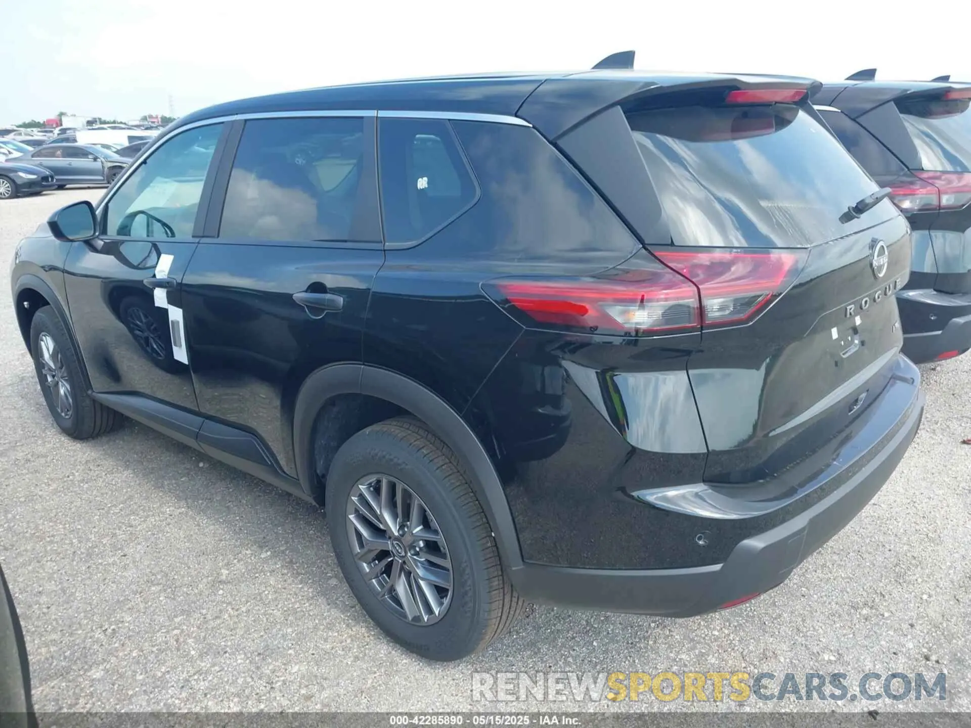 14 Photograph of a damaged car 5N1BT3ABXSC850913 NISSAN ROGUE 2025