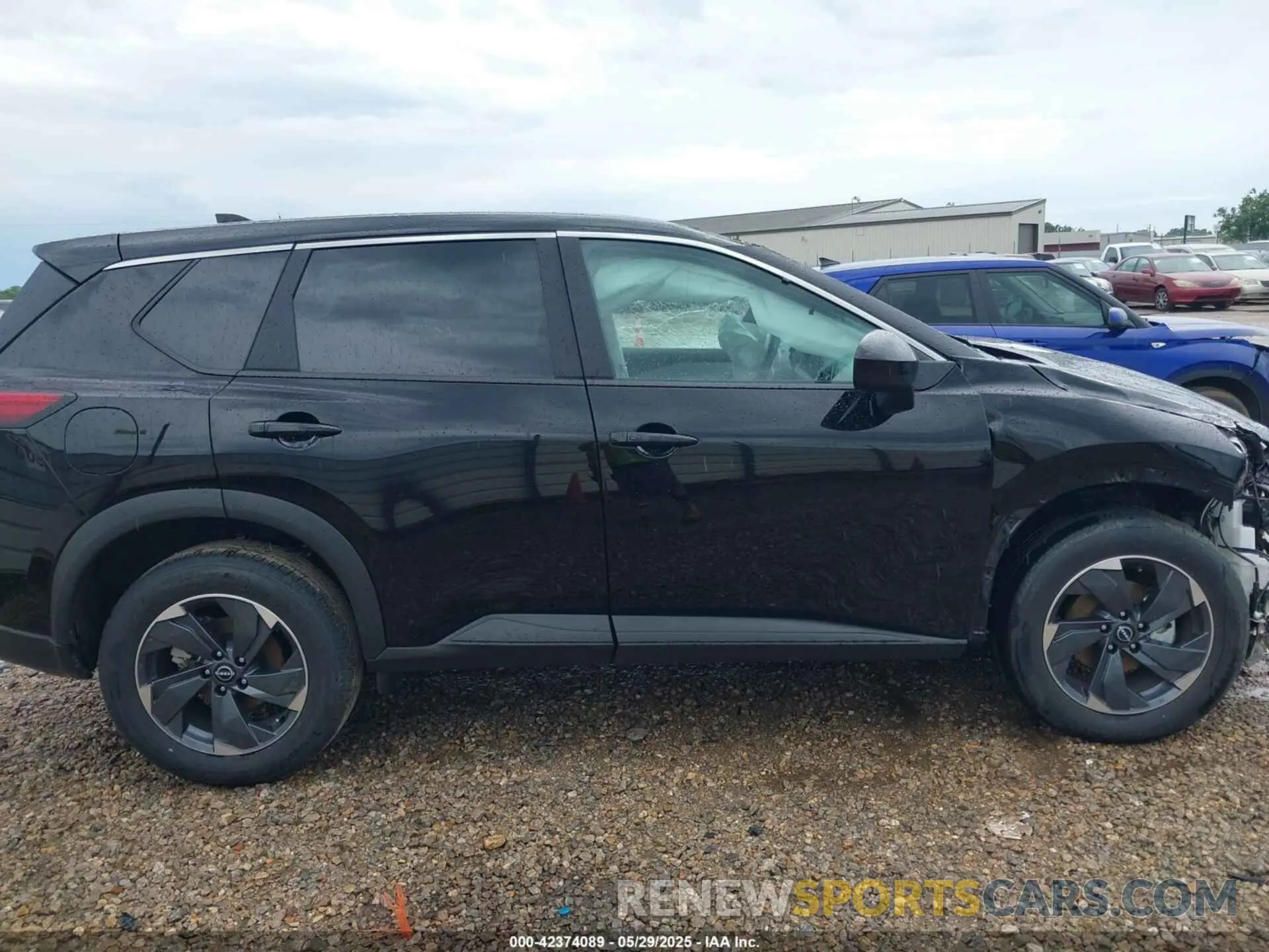13 Photograph of a damaged car 5N1BT3BA0SC774916 NISSAN ROGUE 2025