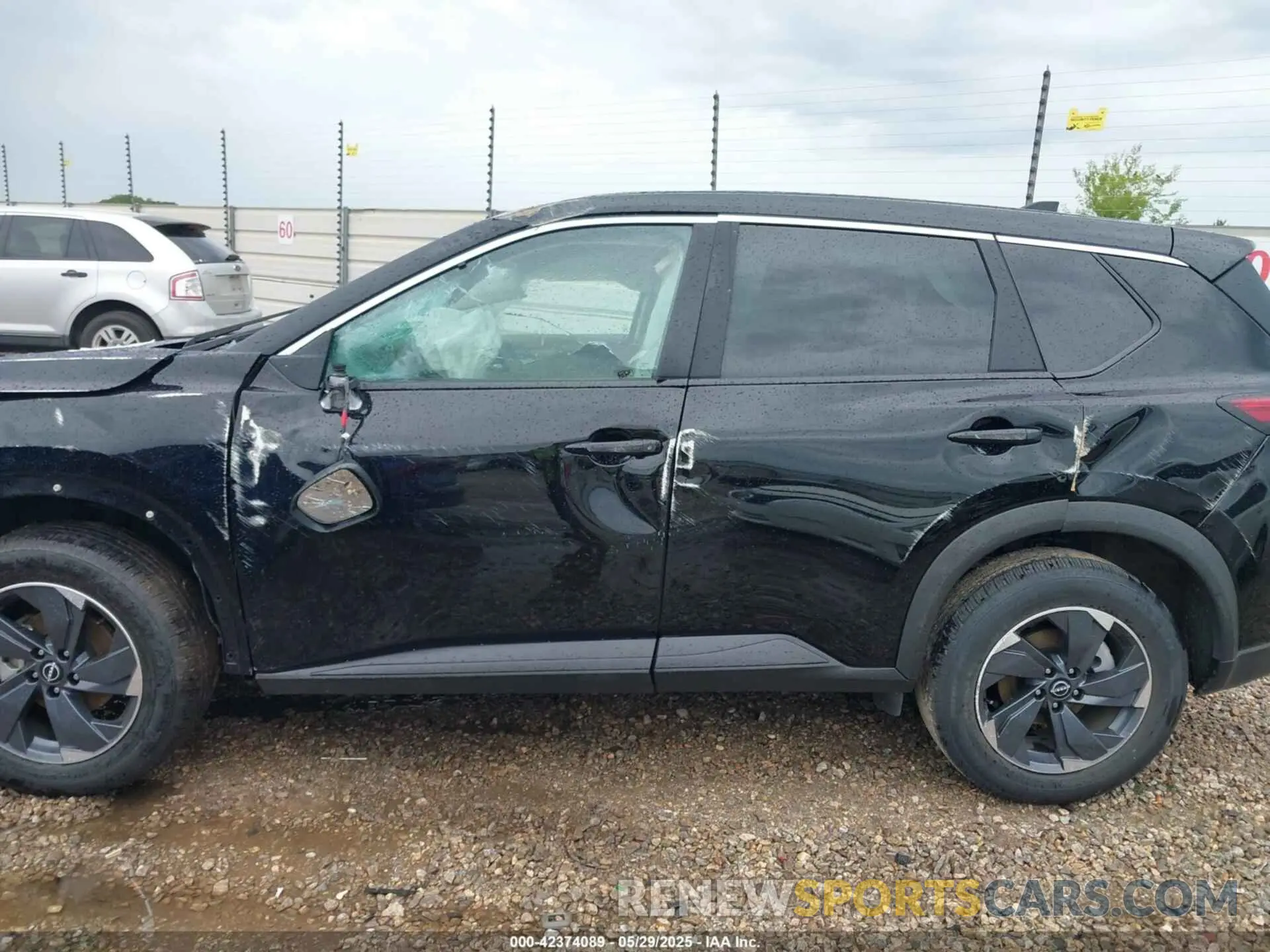 14 Photograph of a damaged car 5N1BT3BA0SC774916 NISSAN ROGUE 2025