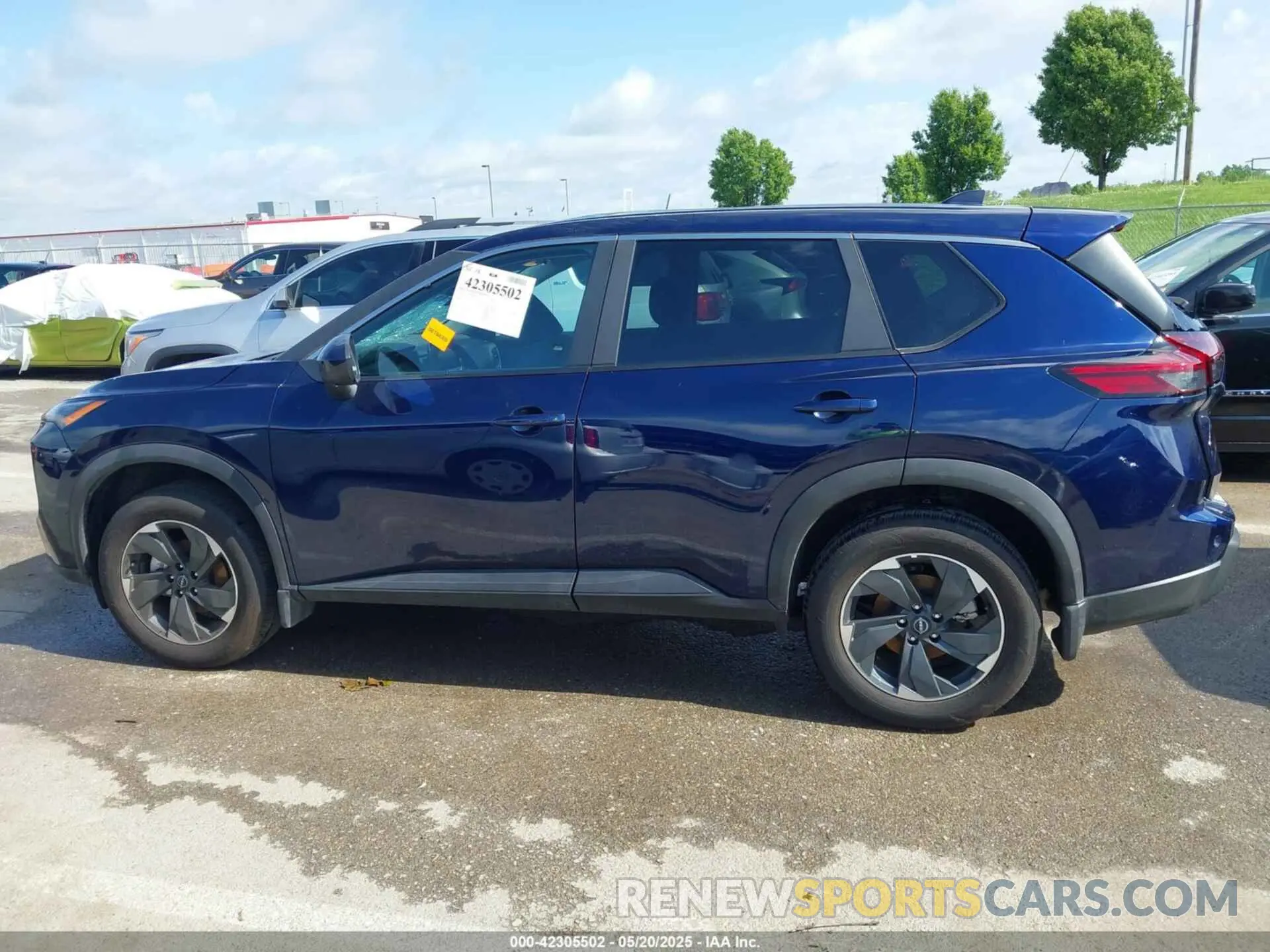 14 Photograph of a damaged car 5N1BT3BA0SC793255 NISSAN ROGUE 2025