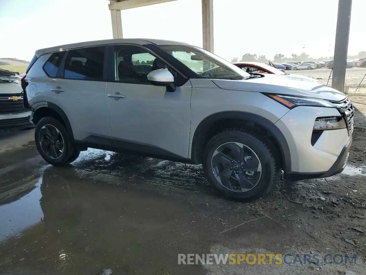4 Photograph of a damaged car 5N1BT3BA3SC826958 NISSAN ROGUE 2025