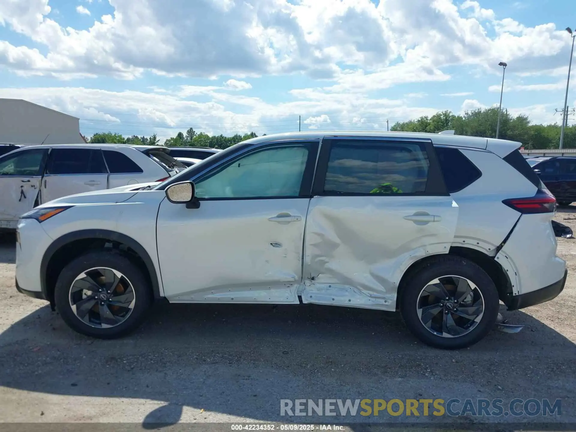 14 Photograph of a damaged car 5N1BT3BA5SC828212 NISSAN ROGUE 2025