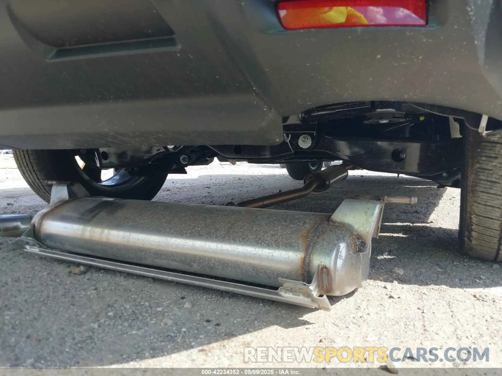 18 Photograph of a damaged car 5N1BT3BA5SC828212 NISSAN ROGUE 2025