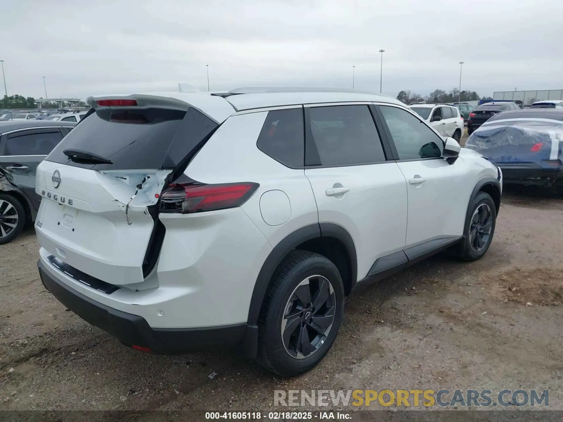 4 Photograph of a damaged car 5N1BT3BA6SC762625 NISSAN ROGUE 2025